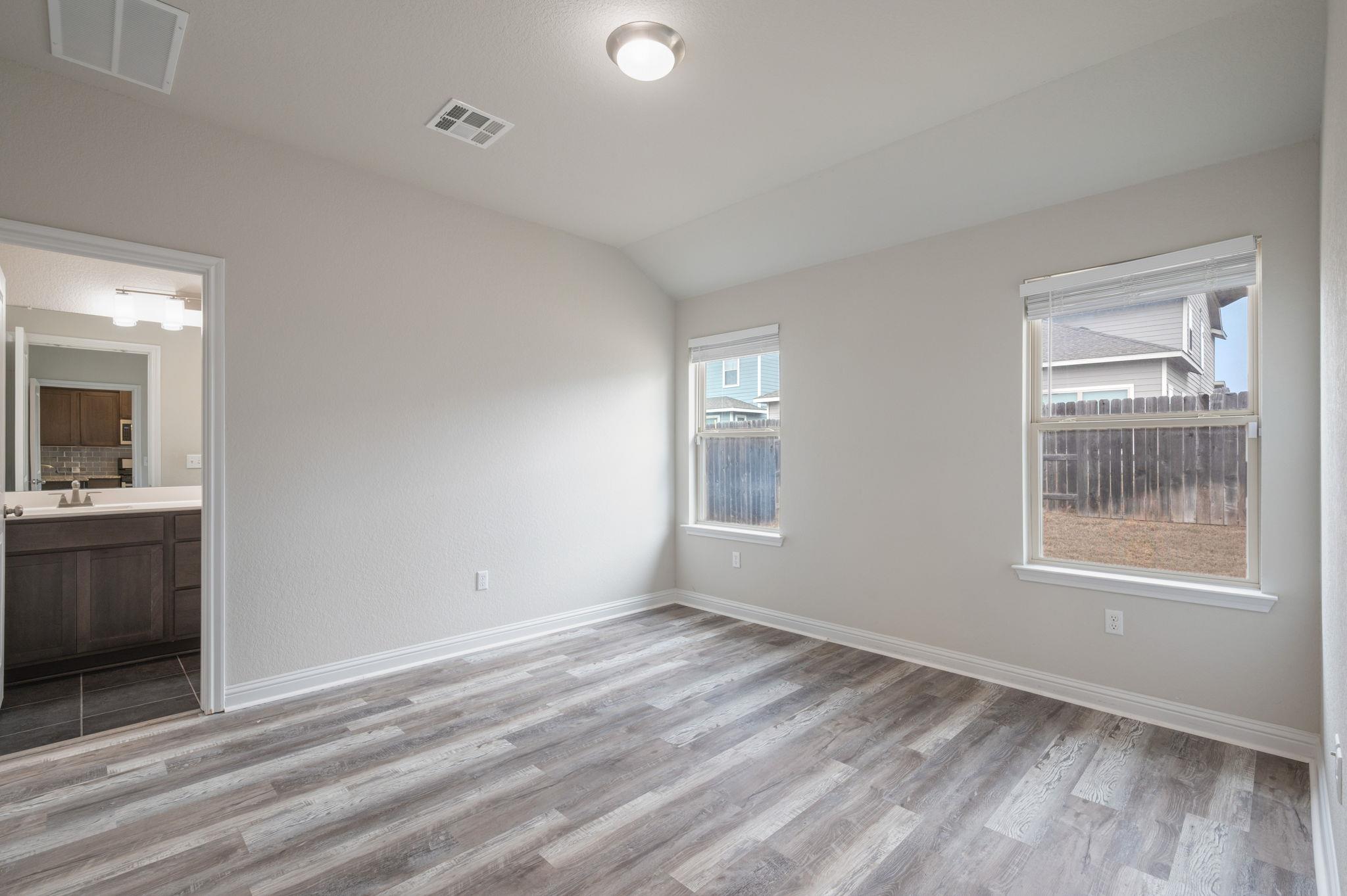 8214 Cottage Rose Dr, Austin, TX 78744