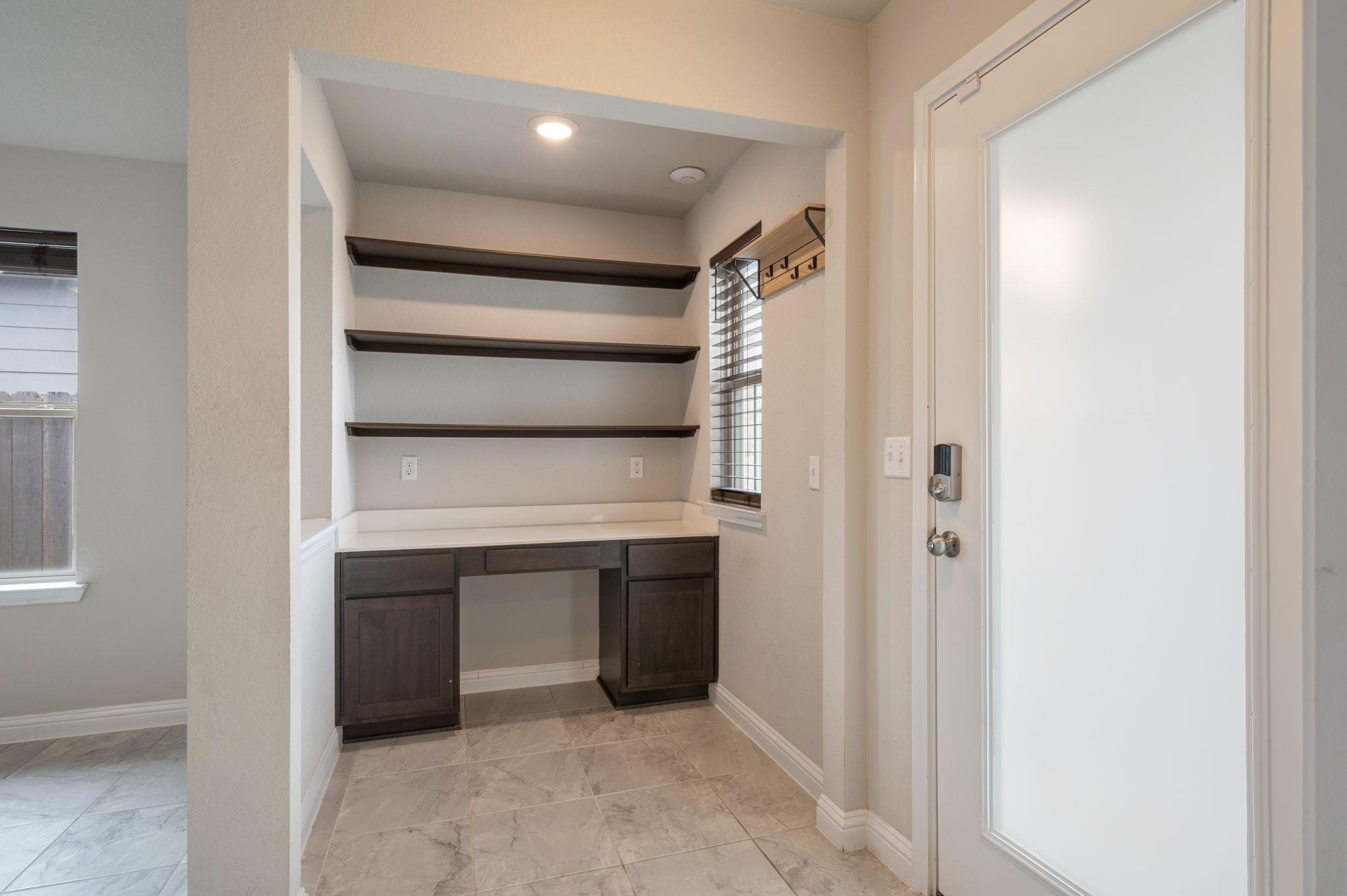 8214 Cottage Rose Dr, Austin, TX 78744