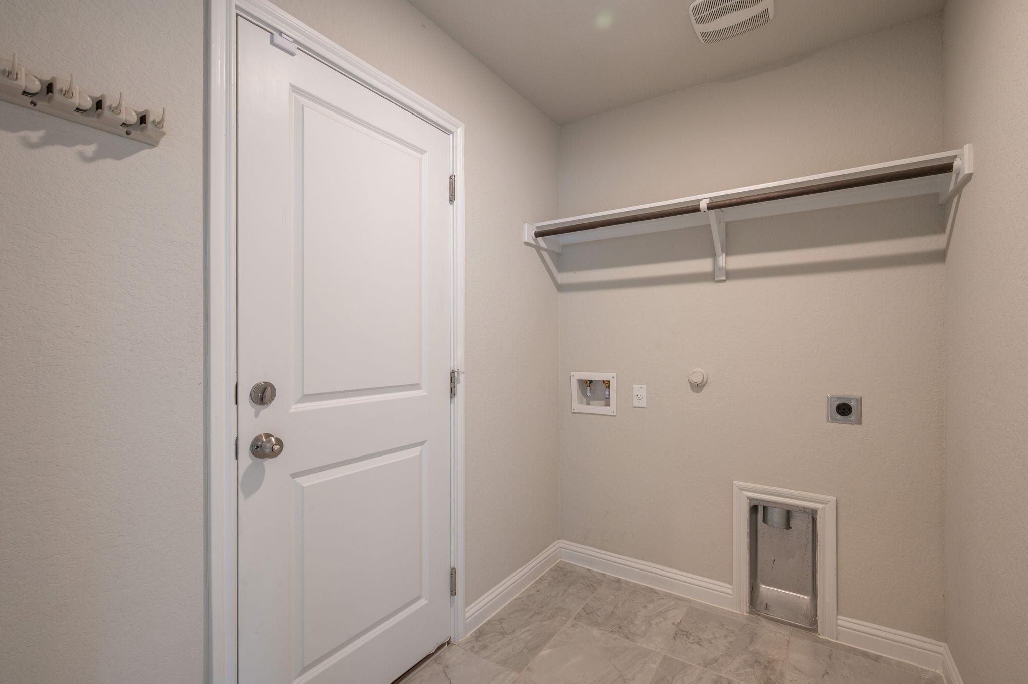 8214 Cottage Rose Dr, Austin, TX 78744