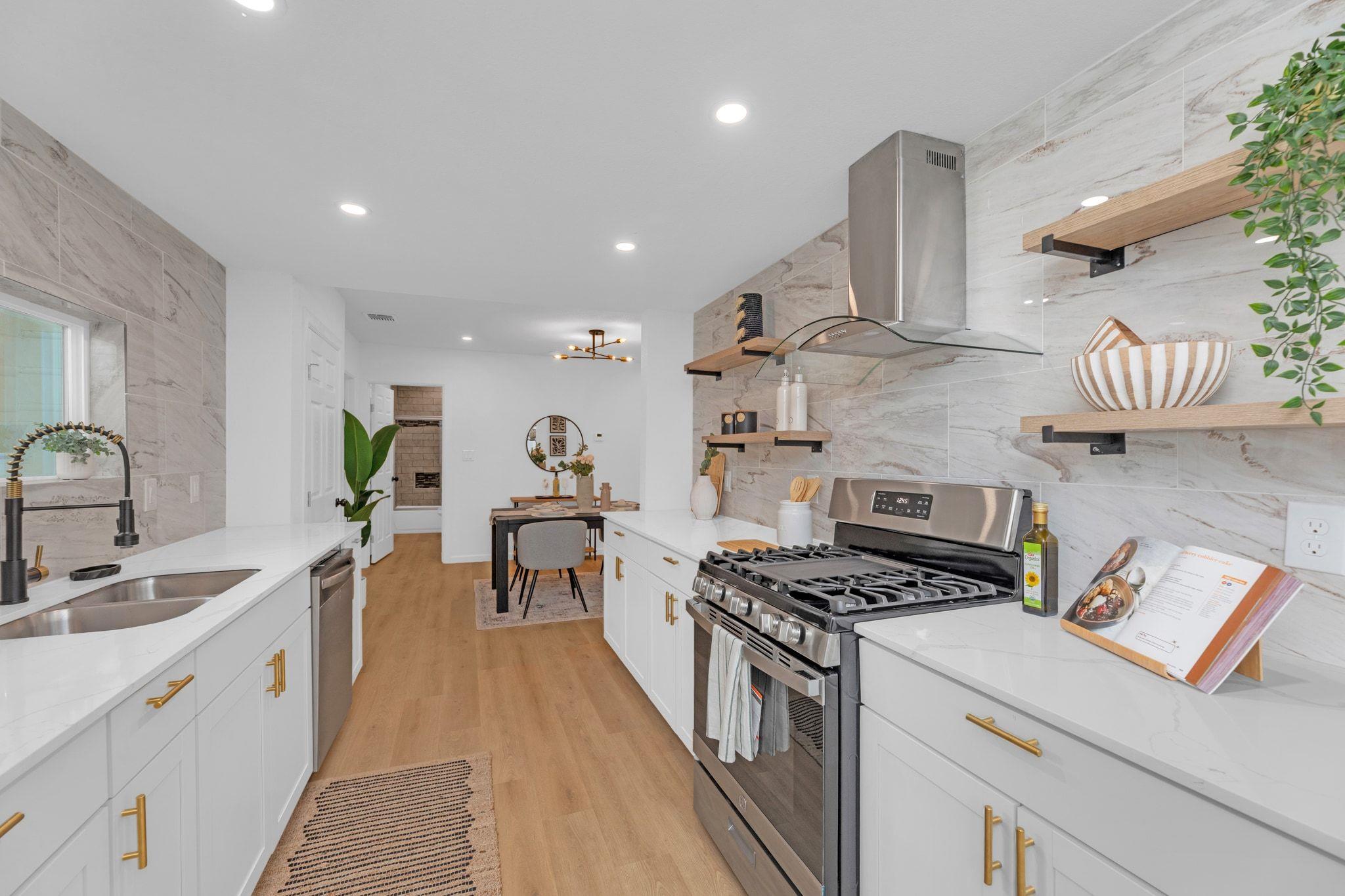 1709 Cecelia St, Taylor, TX 76574