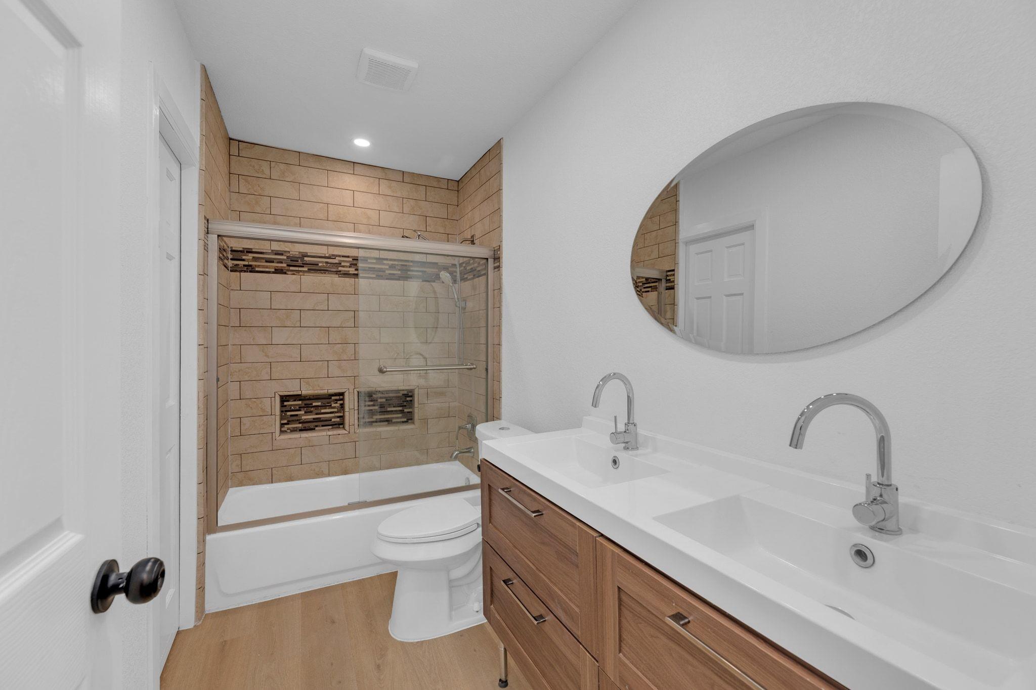 1709 Cecelia St, Taylor, TX 76574