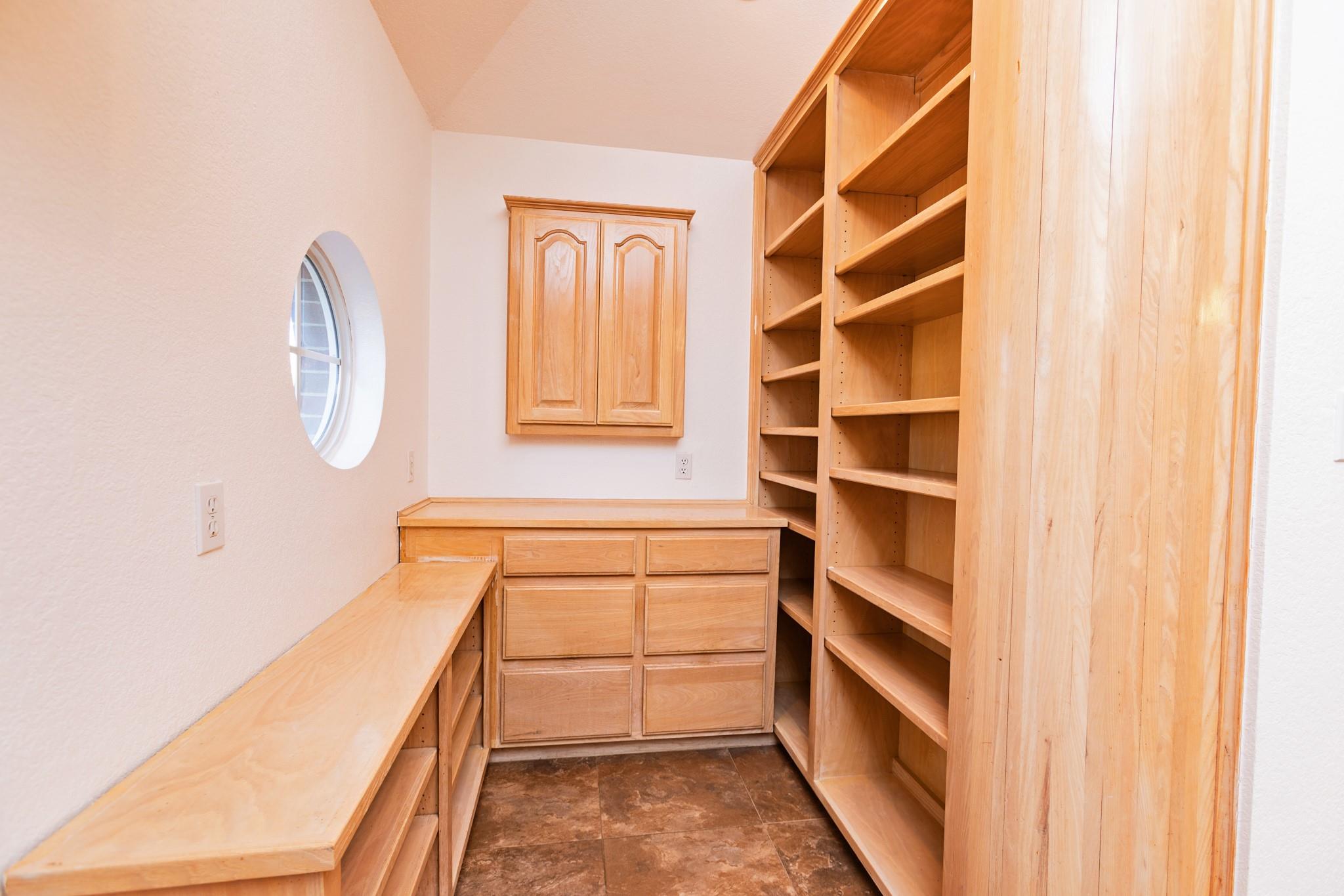 603 Oakwood Dr, Buda, TX 78610