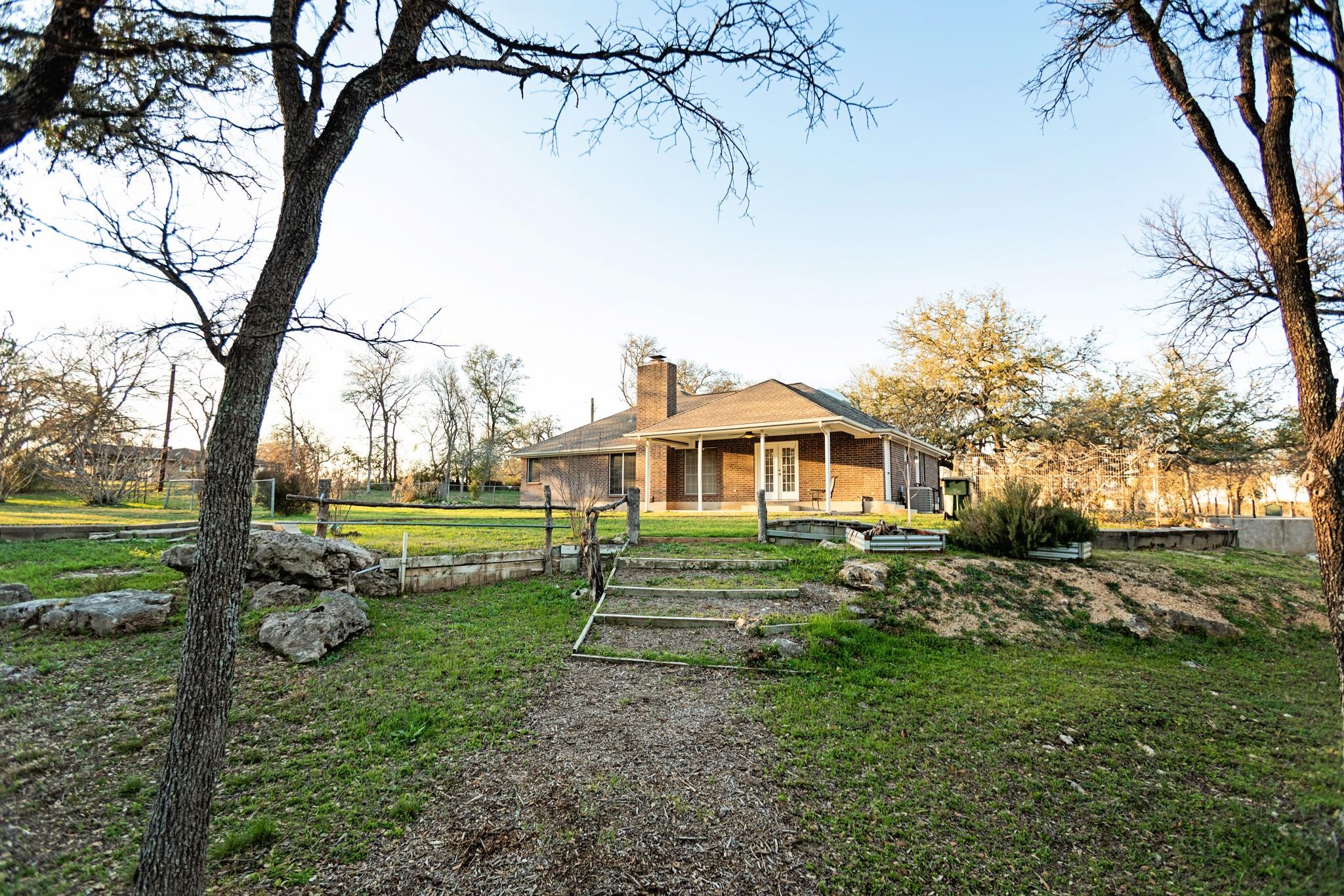 603 Oakwood Dr, Buda, TX 78610