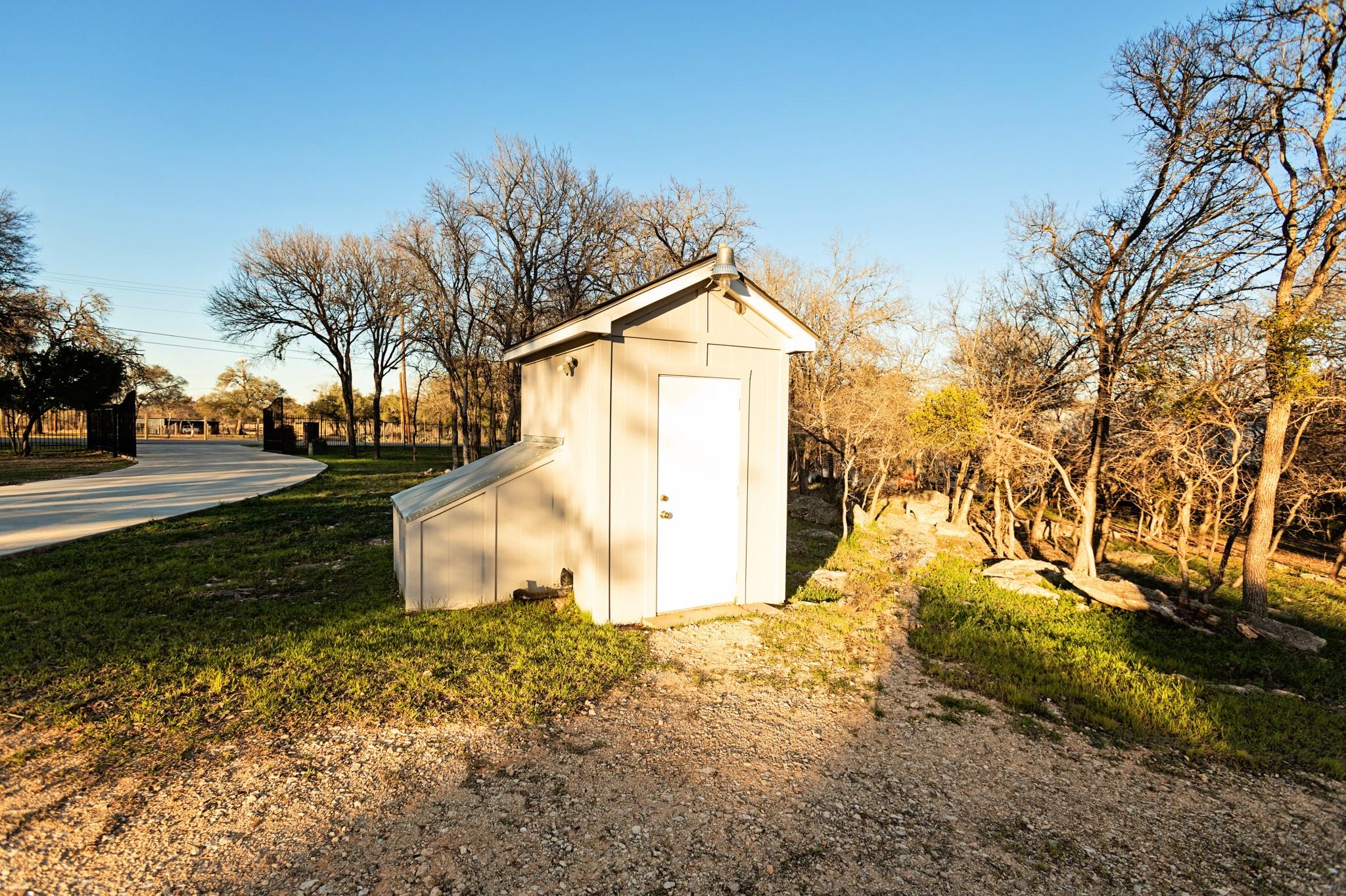 603 Oakwood Dr, Buda, TX 78610