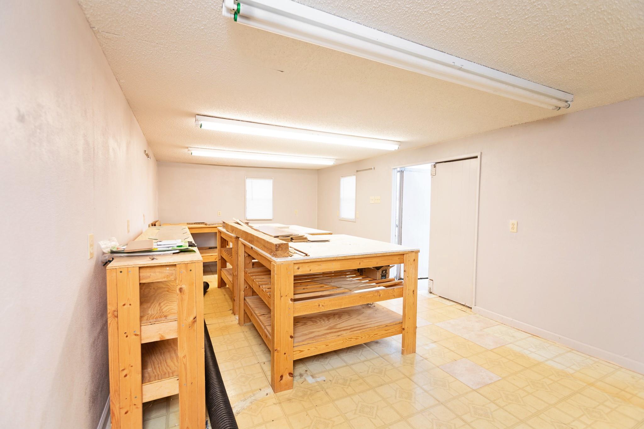 603 Oakwood Dr, Buda, TX 78610