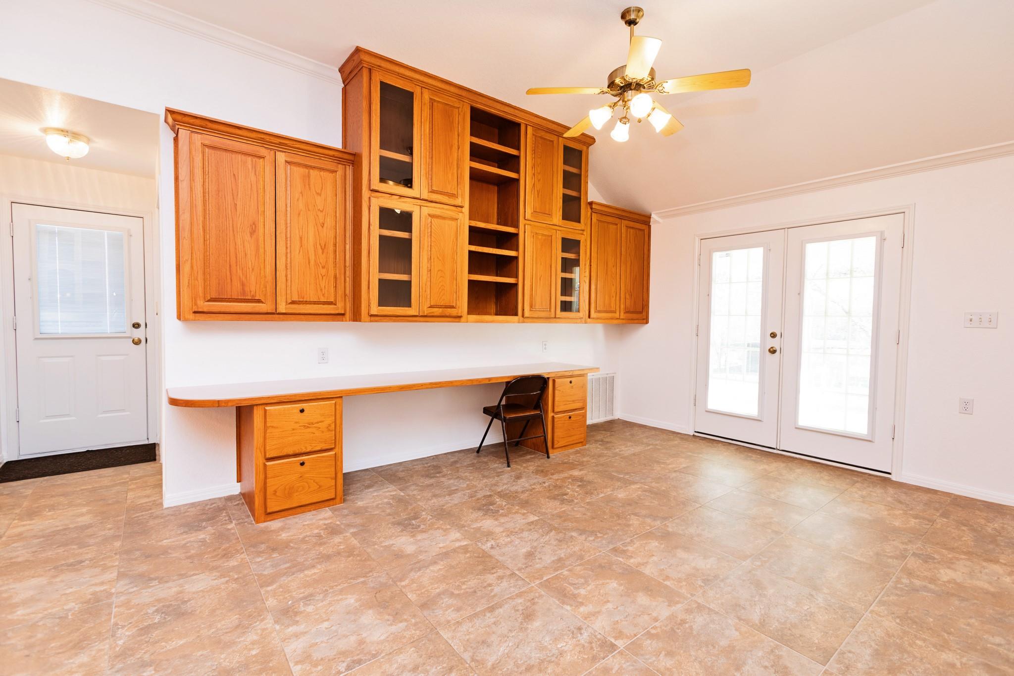 603 Oakwood Dr, Buda, TX 78610