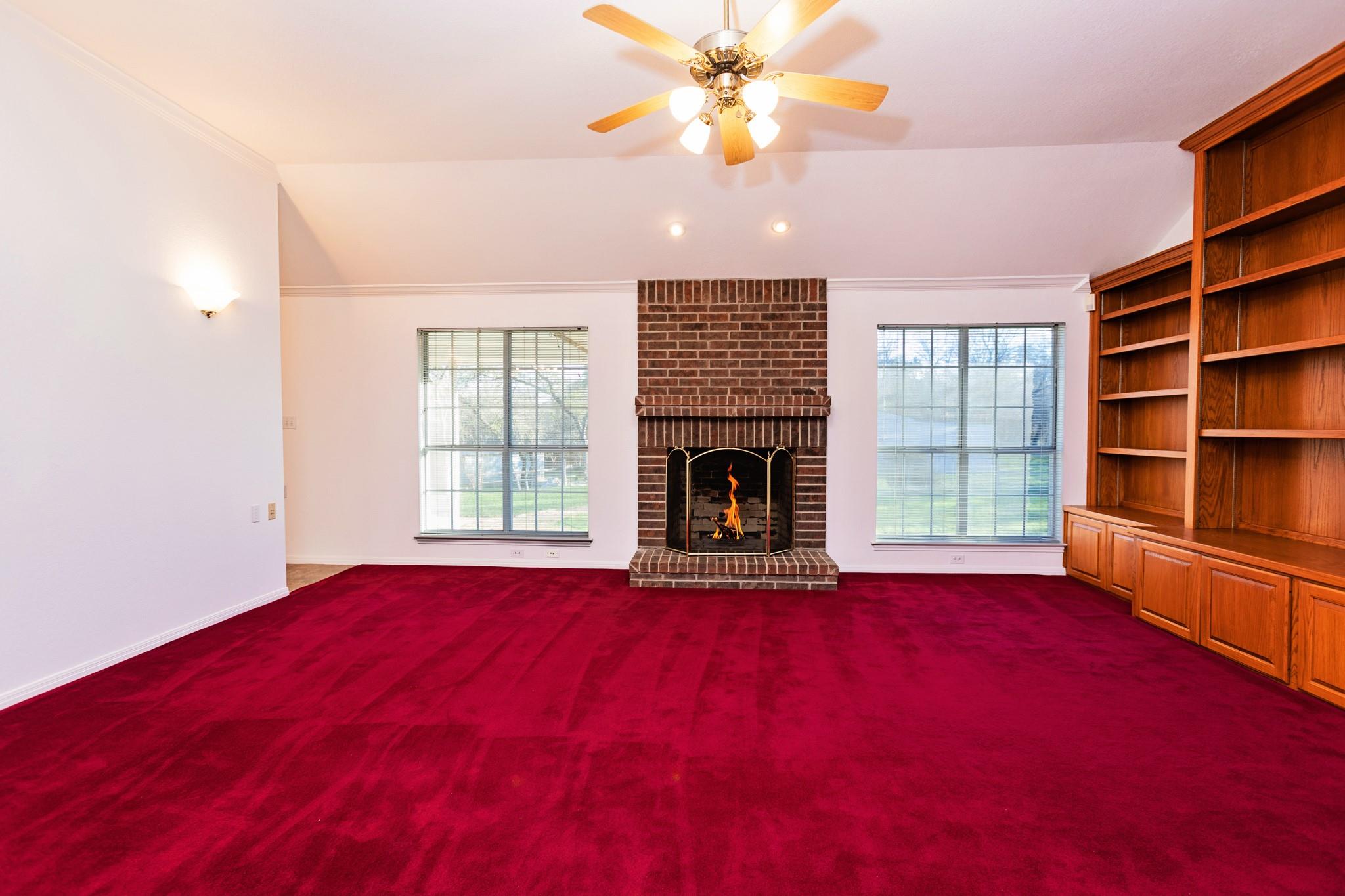 603 Oakwood Dr, Buda, TX 78610