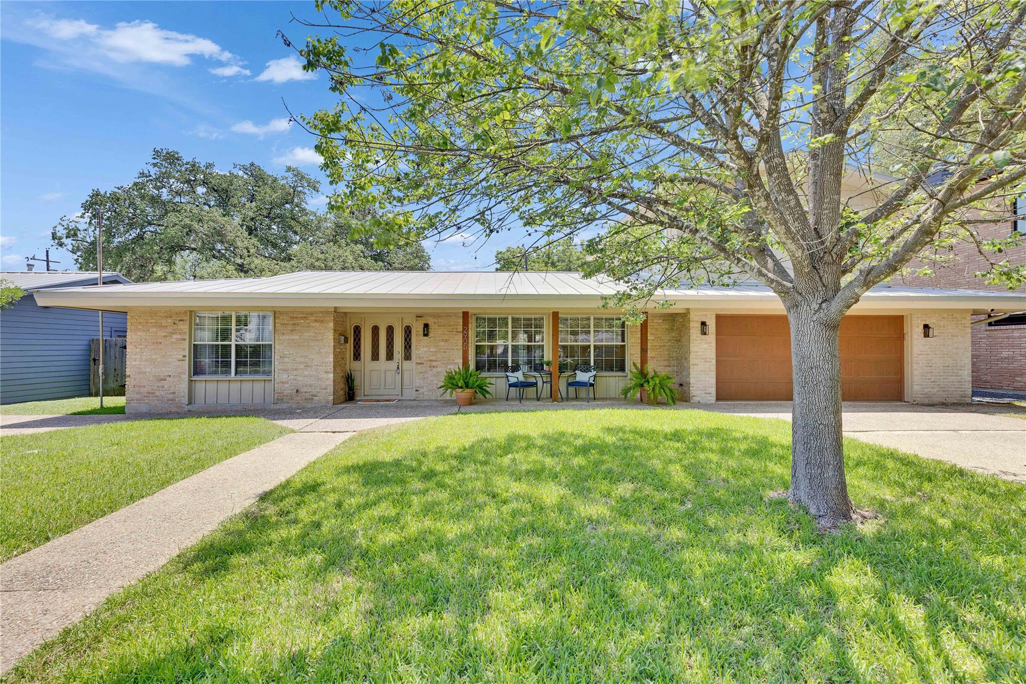 2905 Greenlawn Pkwy, Austin, TX 78757