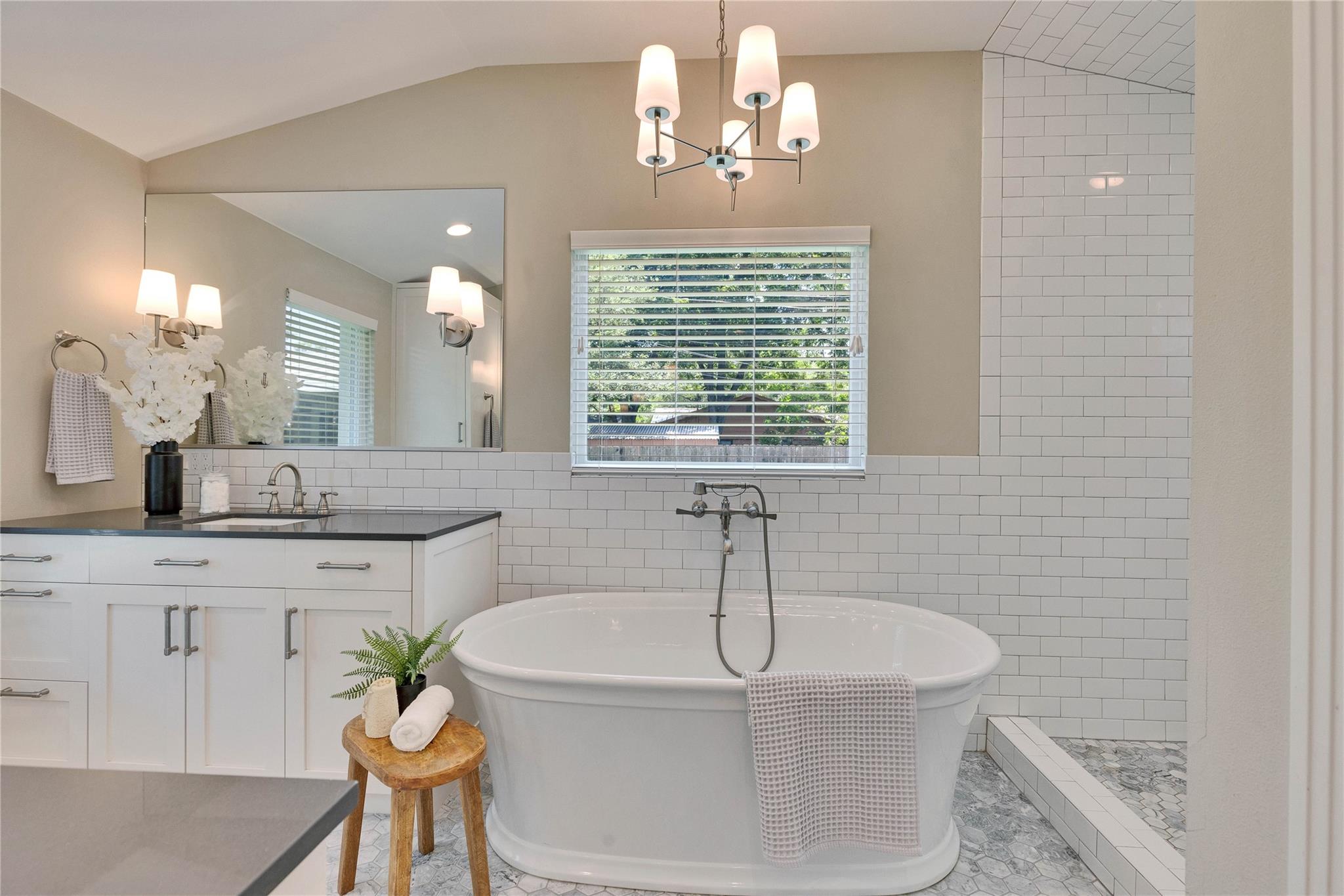 2905 Greenlawn Pkwy, Austin, TX 78757