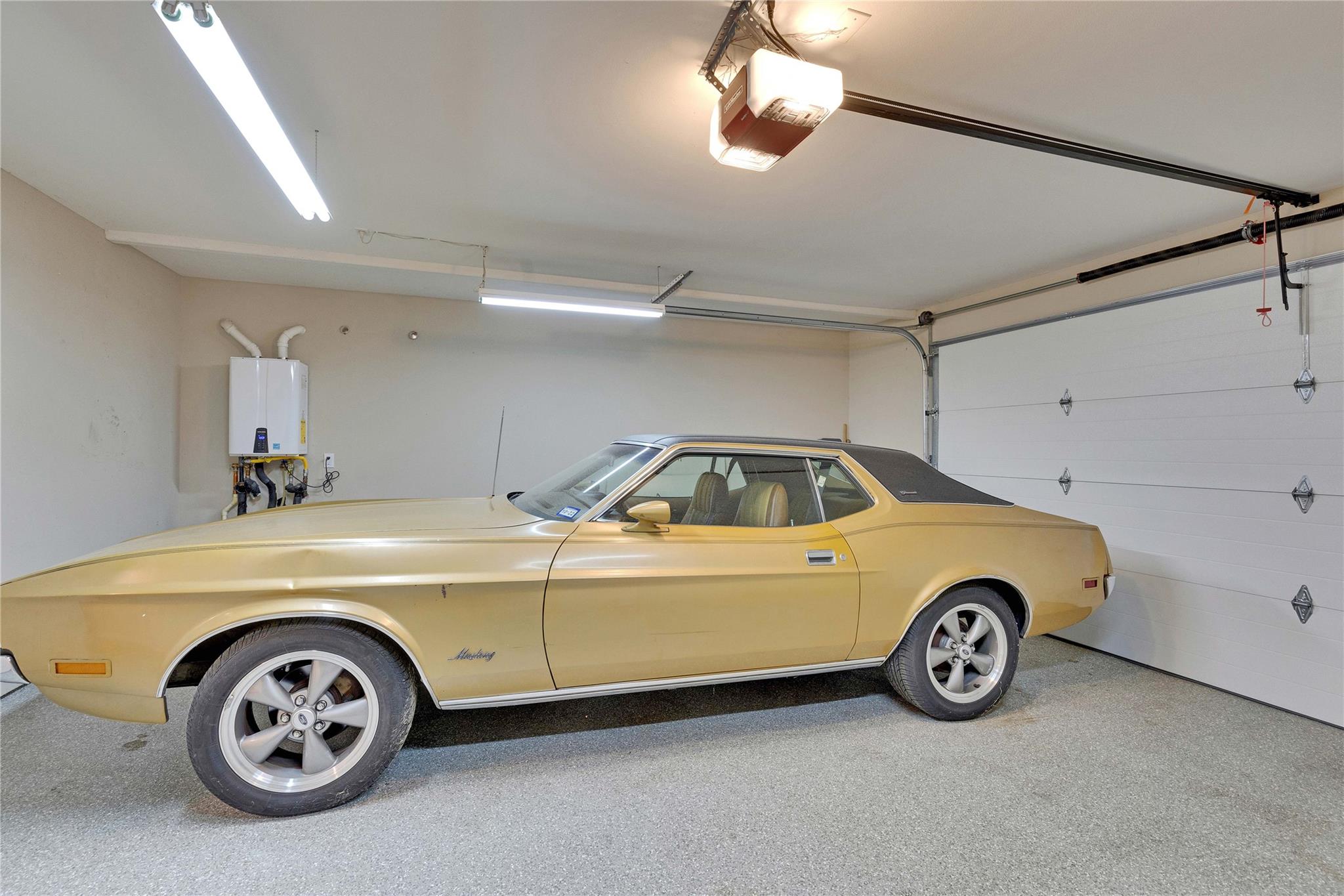 2905 Greenlawn Pkwy, Austin, TX 78757