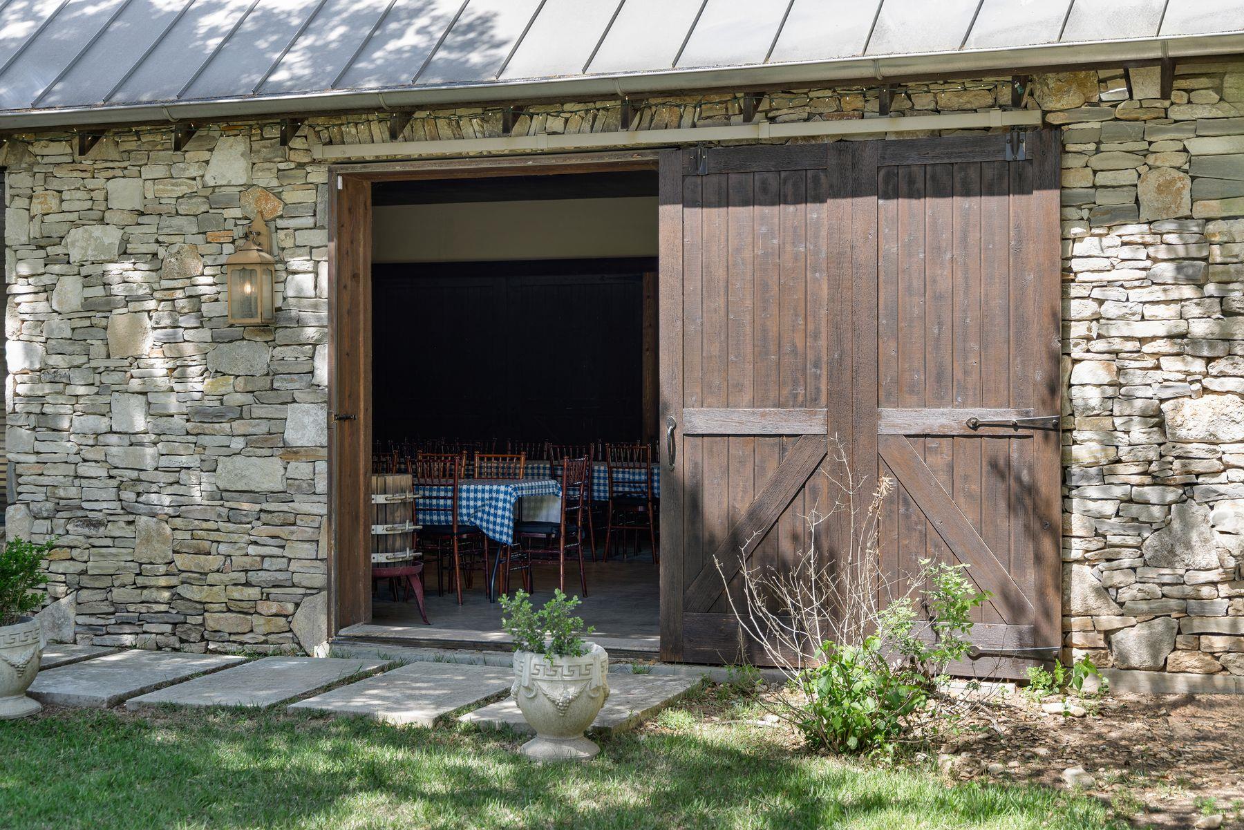 18059 FM 1826 Rd, Driftwood, TX 78619