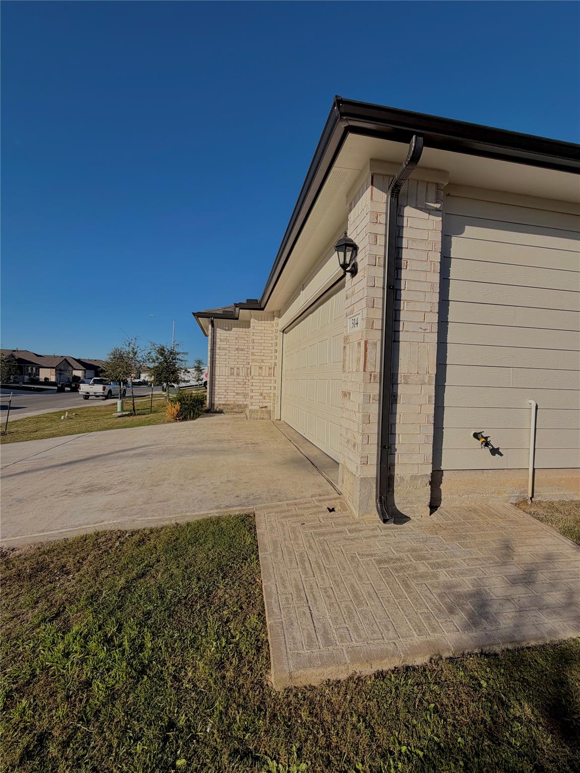 314 Addison Pl, Lockhart, TX 78644