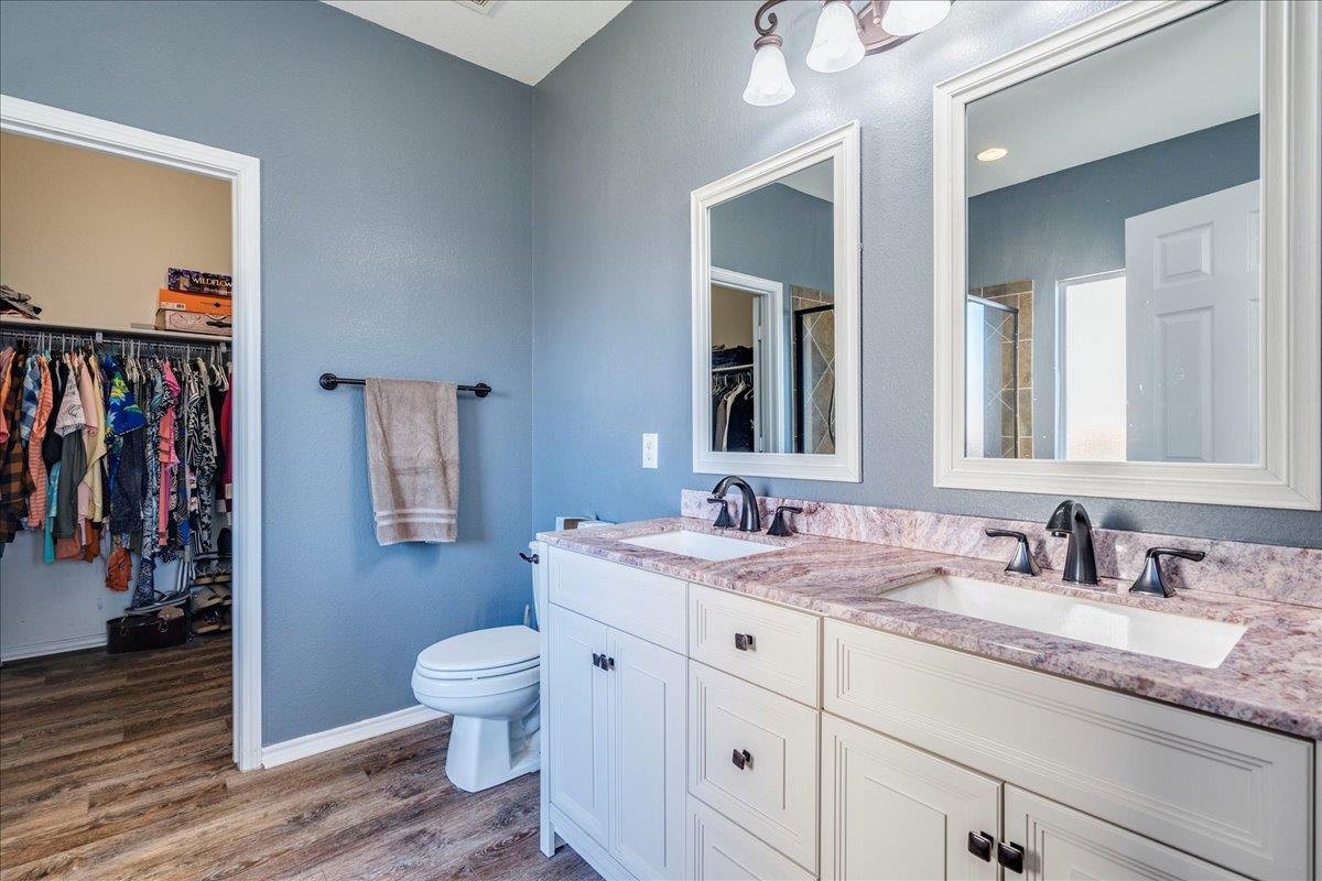 303 Briarwood Dr, Leander, TX 78641