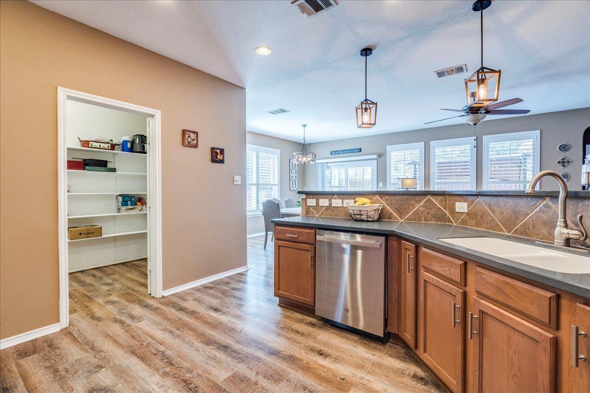 303 Briarwood Dr, Leander, TX 78641