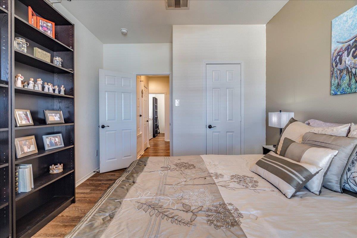 303 Briarwood Dr, Leander, TX 78641