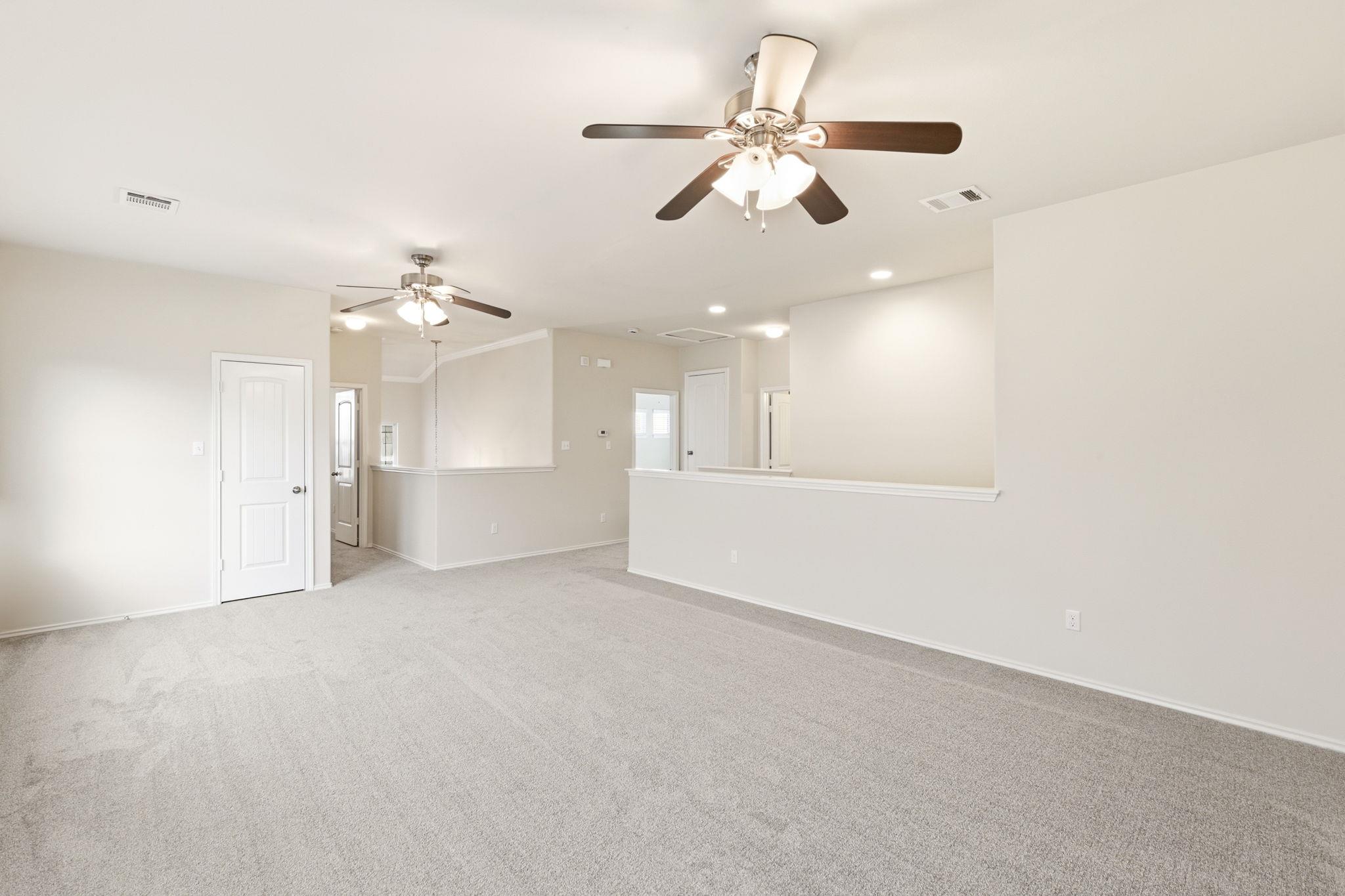 104 Golden Eagle Ln, Leander, TX 78641