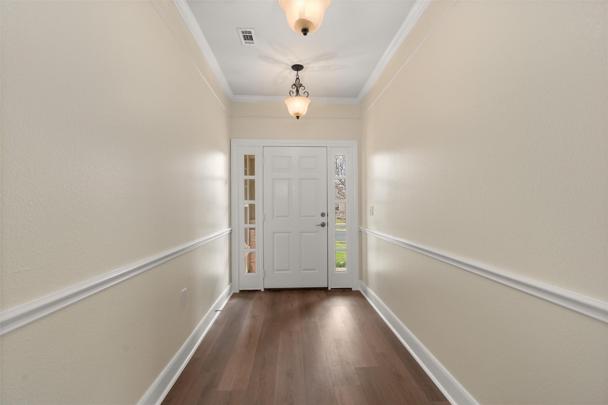 809 Armstrong Dr, Georgetown, TX 78633