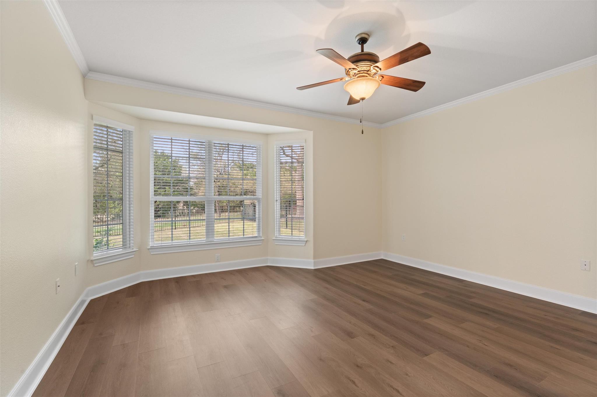 809 Armstrong Dr, Georgetown, TX 78633