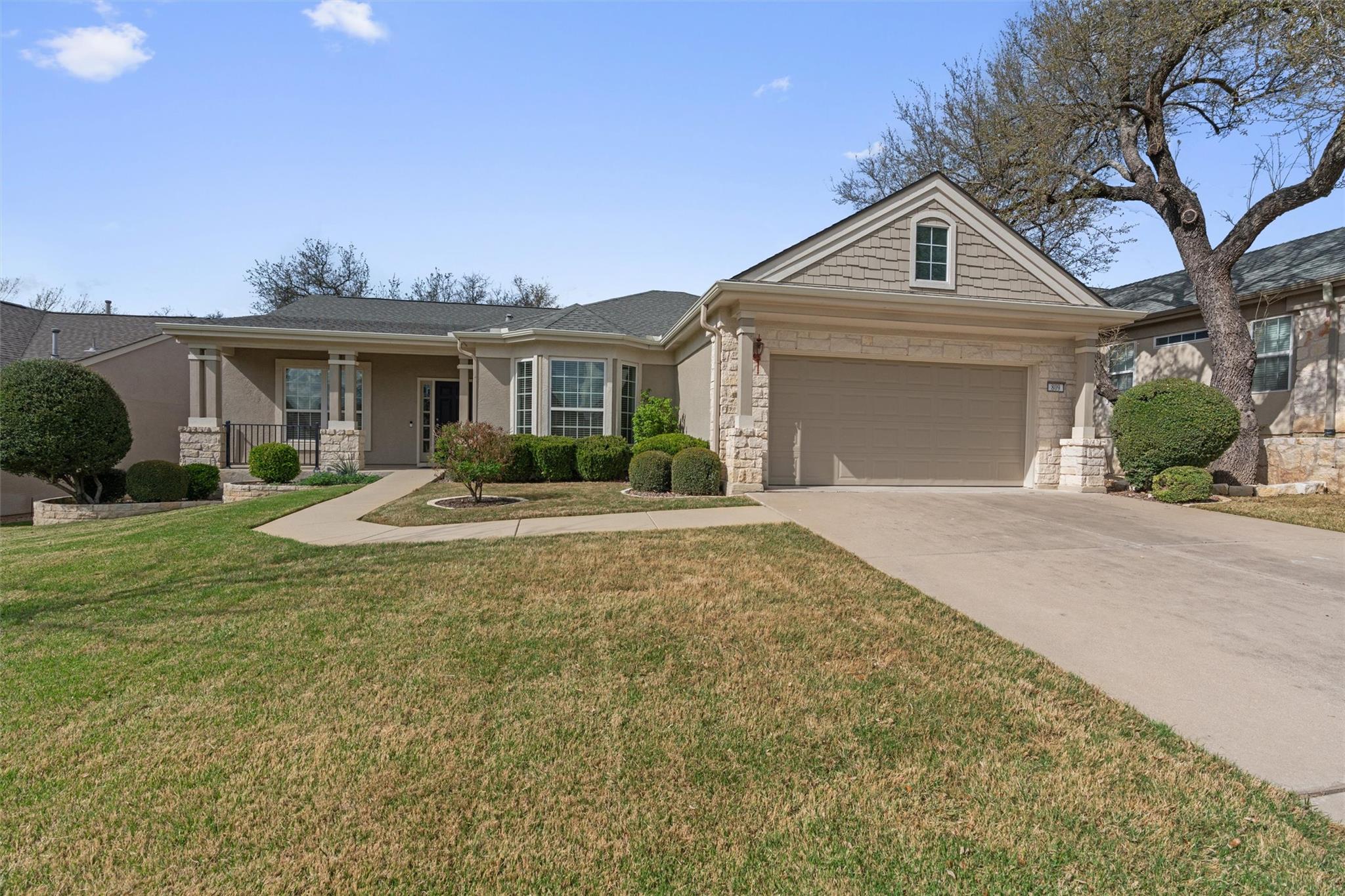 809 Armstrong Dr, Georgetown, TX 78633