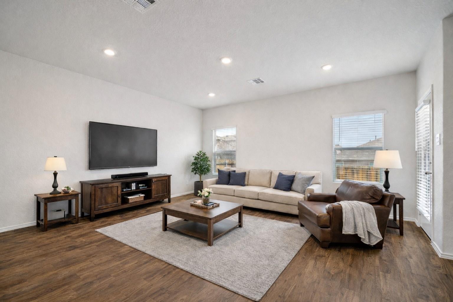 161 Roanwood Dr, San Marcos, TX 78666