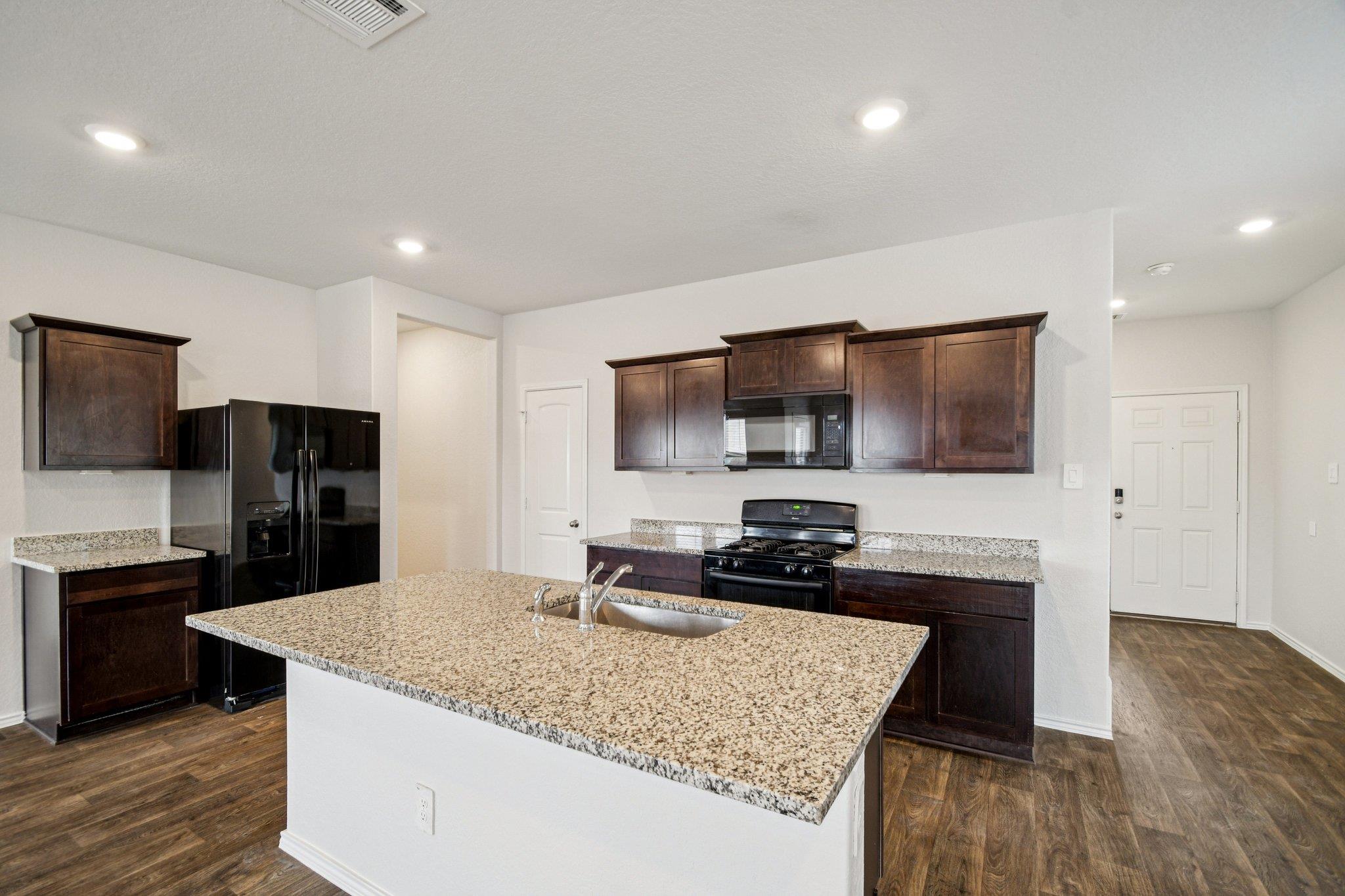 161 Roanwood Dr, San Marcos, TX 78666