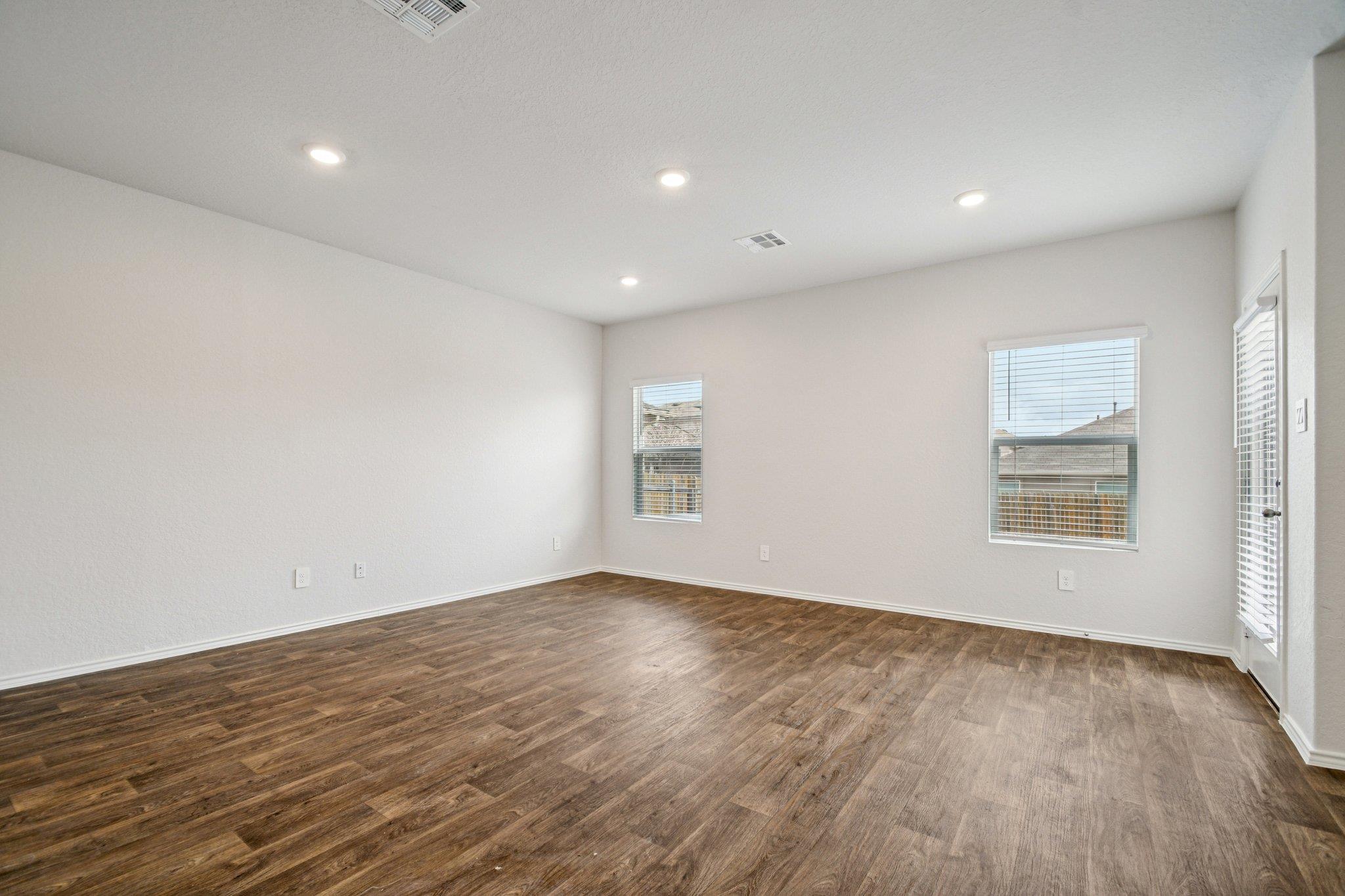 161 Roanwood Dr, San Marcos, TX 78666