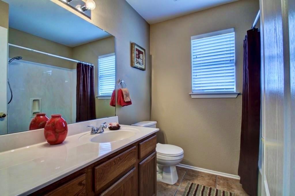 17705 Mahonia Ln, Elgin, TX 78621