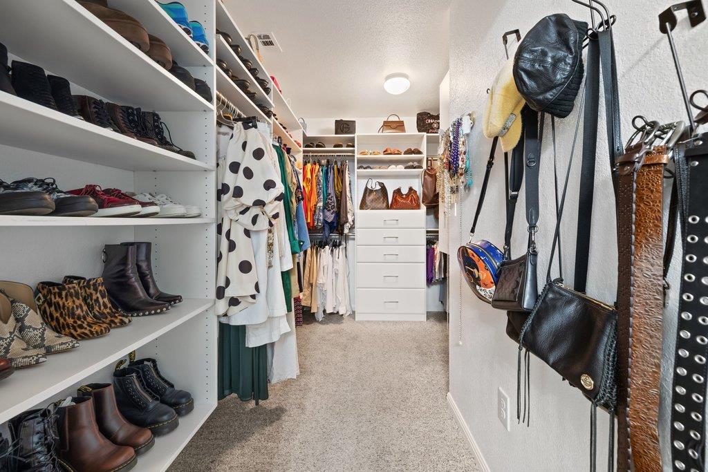 116 Democracy Ct, Liberty Hill, TX 78642