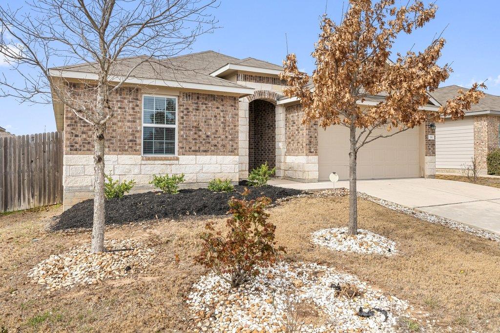 116 Democracy Ct, Liberty Hill, TX 78642
