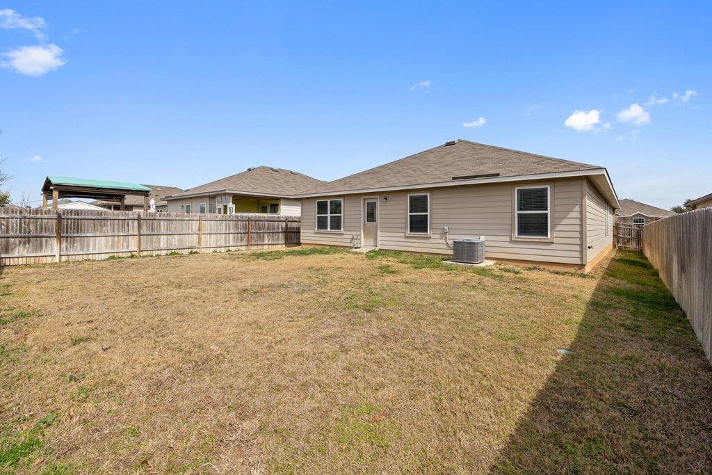 116 Democracy Ct, Liberty Hill, TX 78642