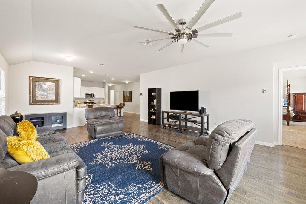 116 Democracy Ct, Liberty Hill, TX 78642