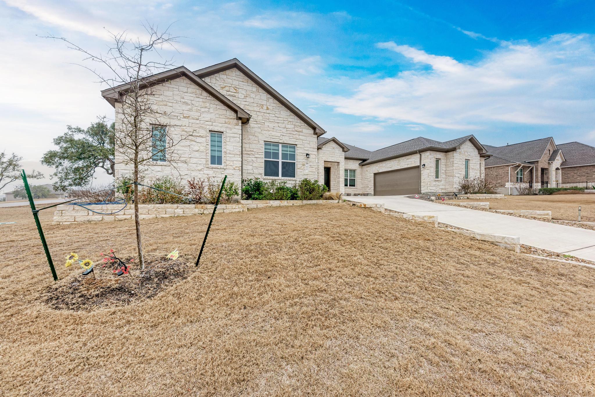 92 Sierra Mosca Trl, Liberty Hill, TX 78642