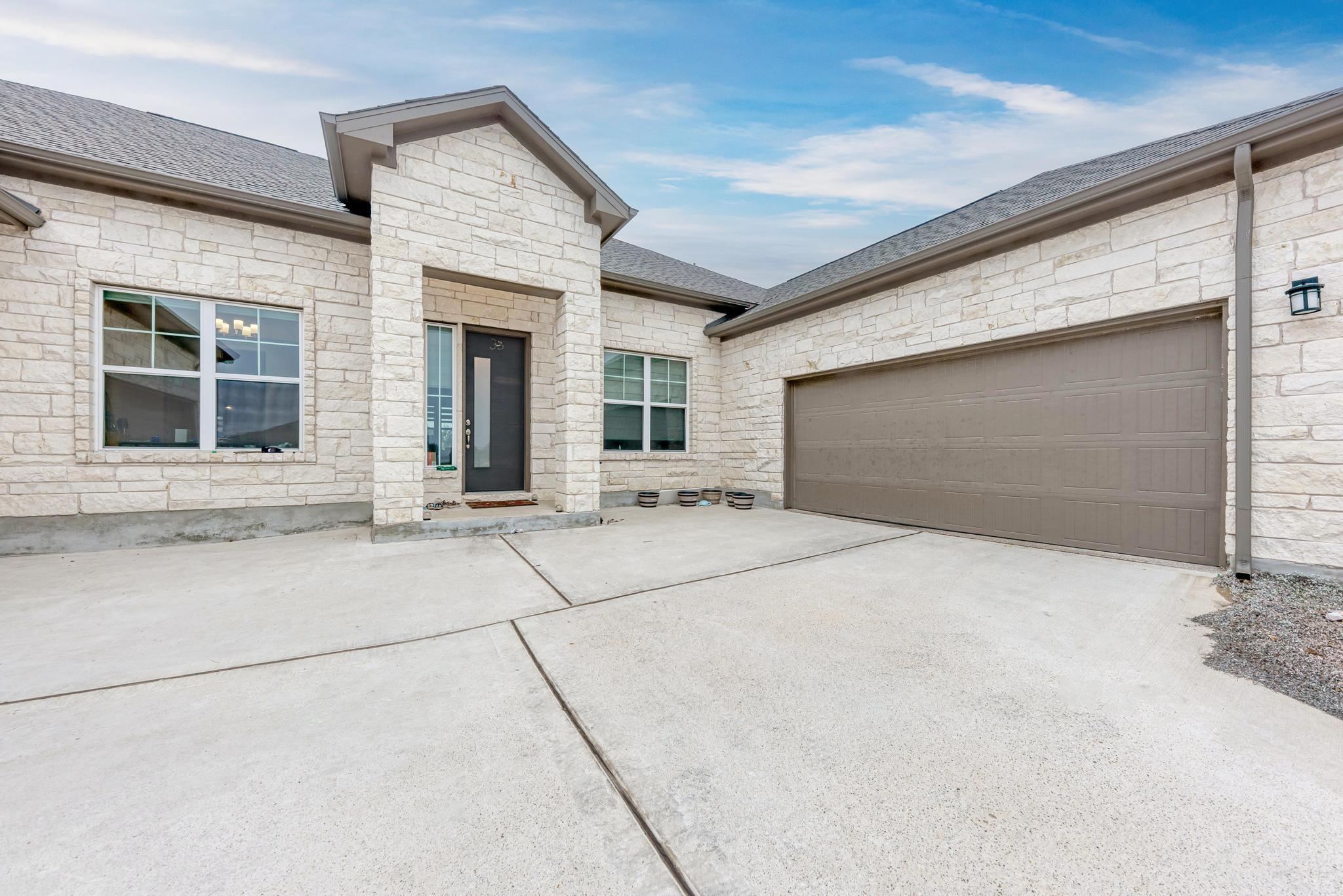 92 Sierra Mosca Trl, Liberty Hill, TX 78642