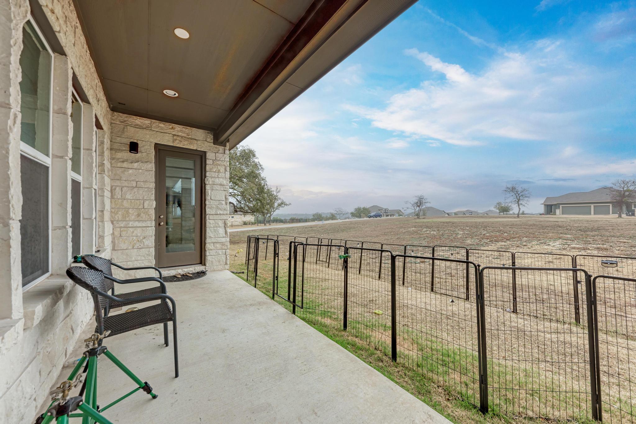 92 Sierra Mosca Trl, Liberty Hill, TX 78642