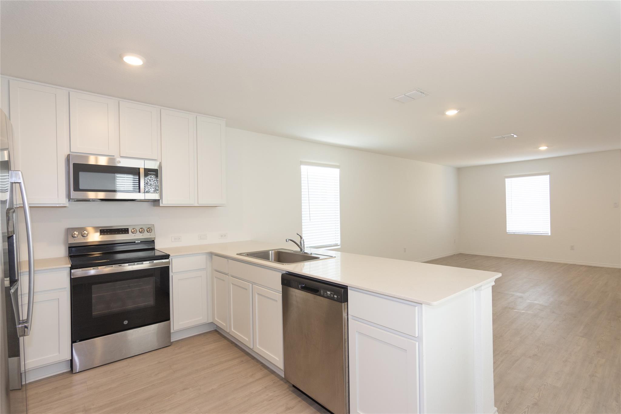 356 Marty Allen Loop, Jarrell, TX 76537