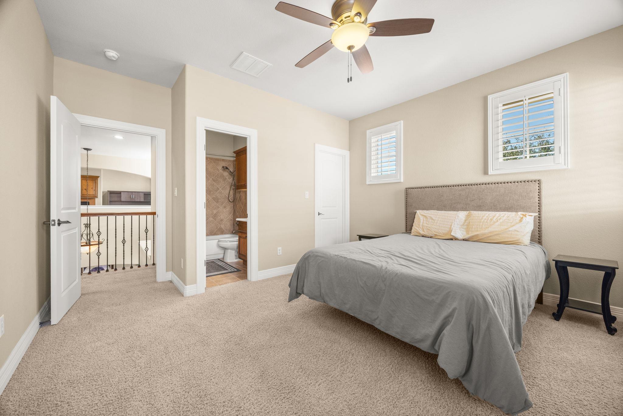 521 Horseback Holw, Austin, TX 78732