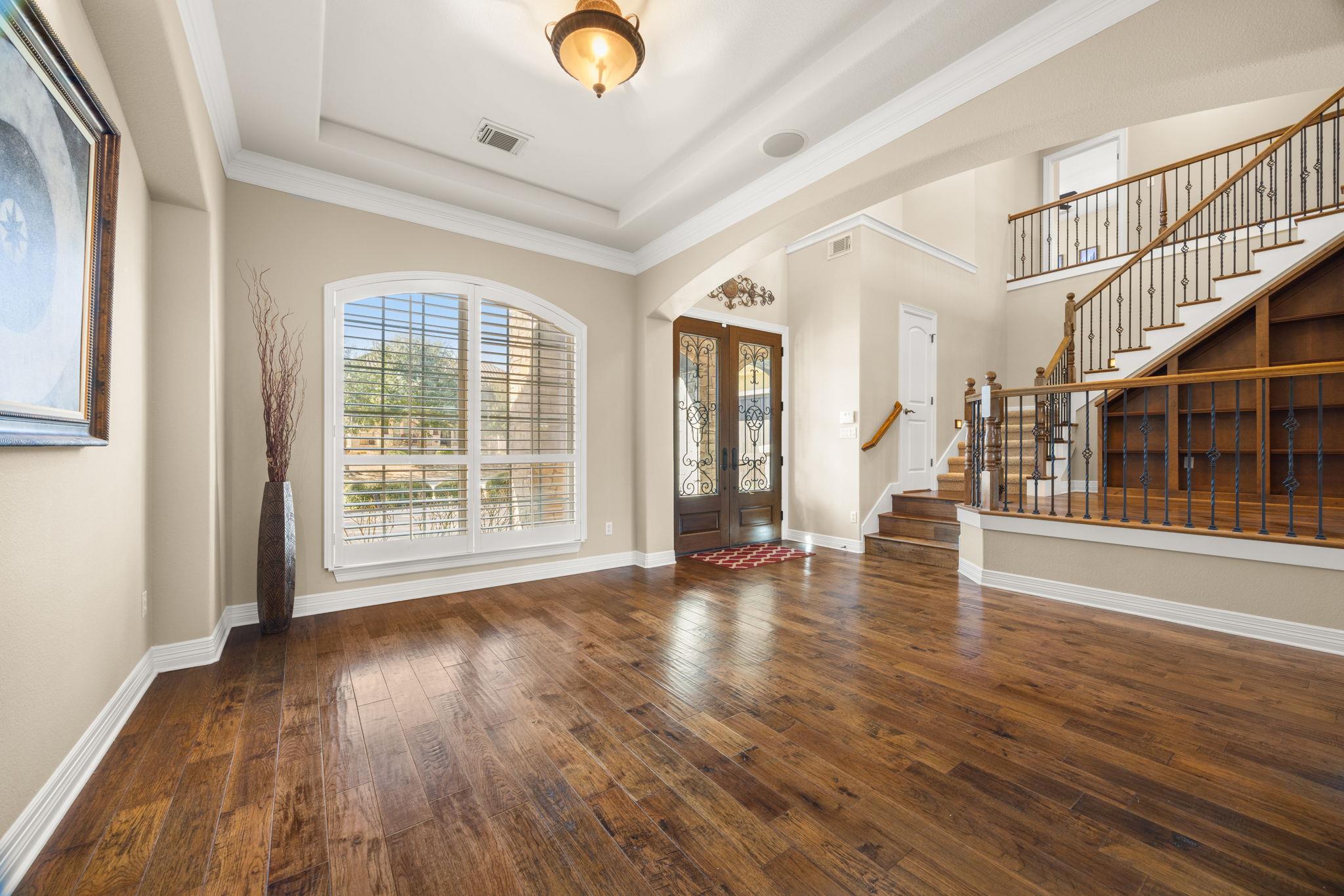 521 Horseback Holw, Austin, TX 78732