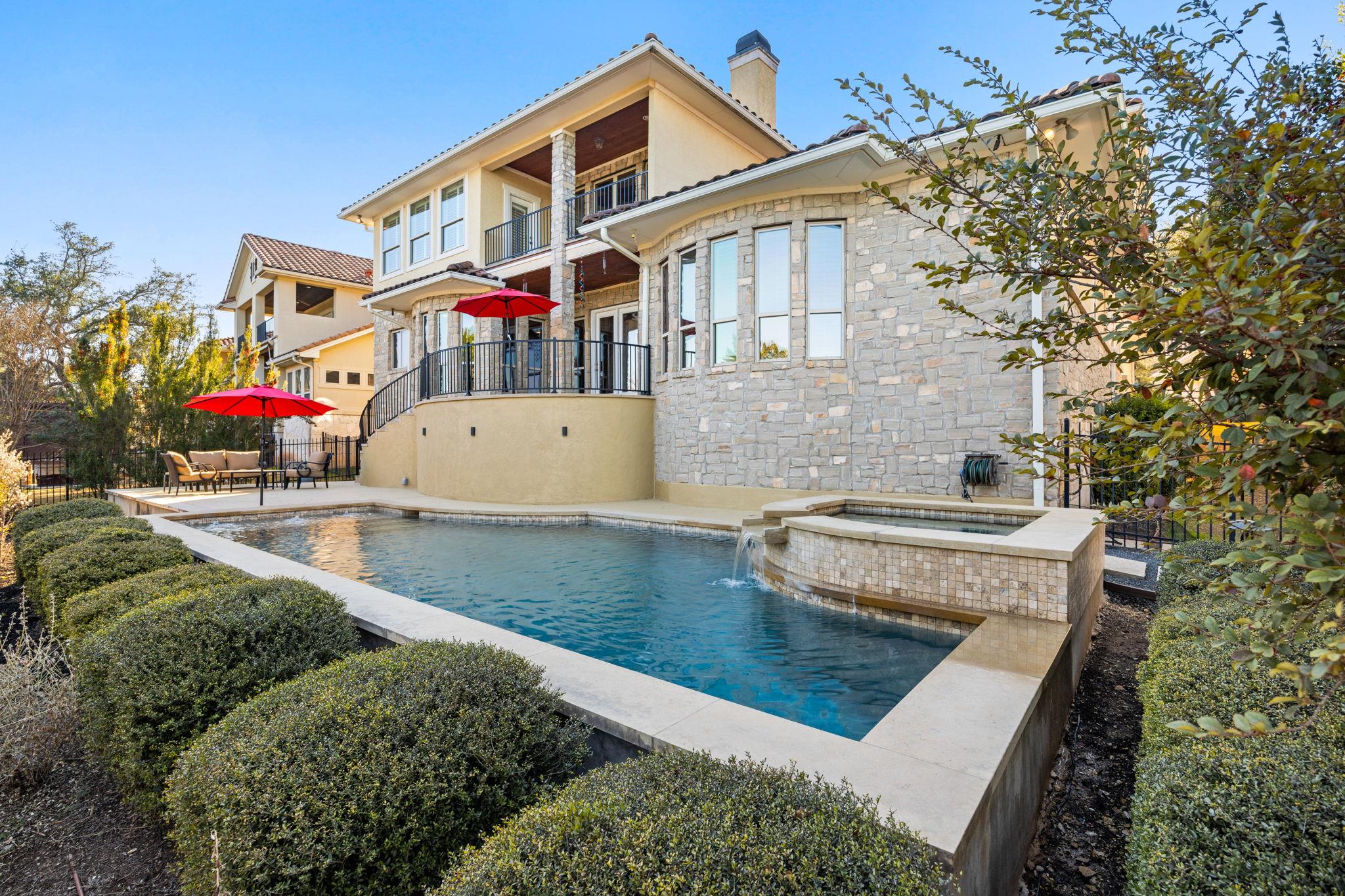 521 Horseback Holw, Austin, TX 78732