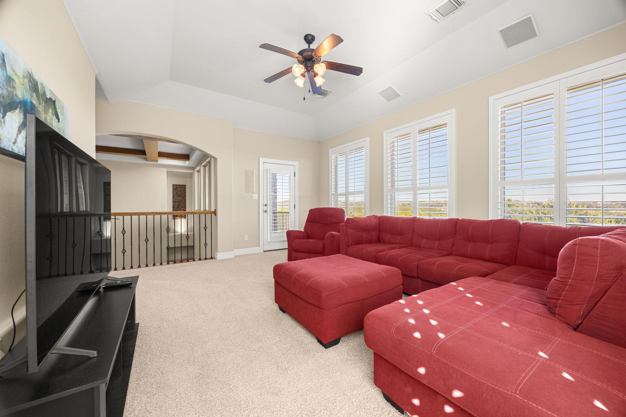 521 Horseback Holw, Austin, TX 78732