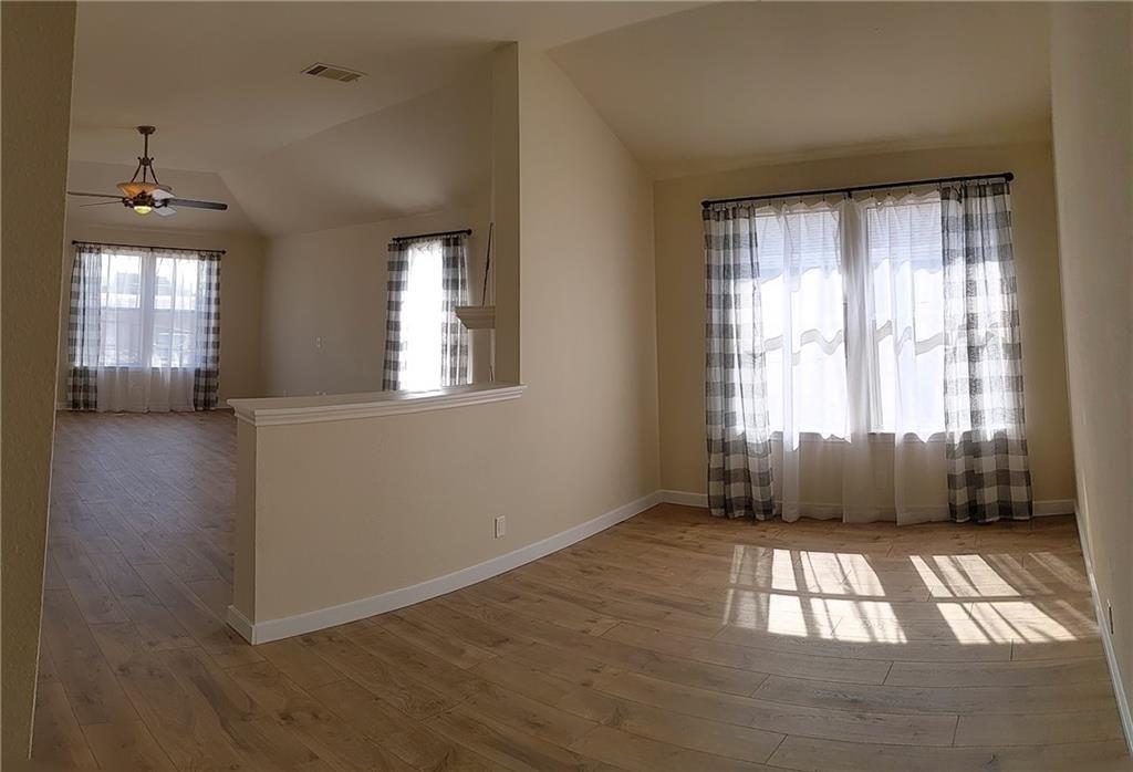 114 Dana Dr, Hutto, TX 78634