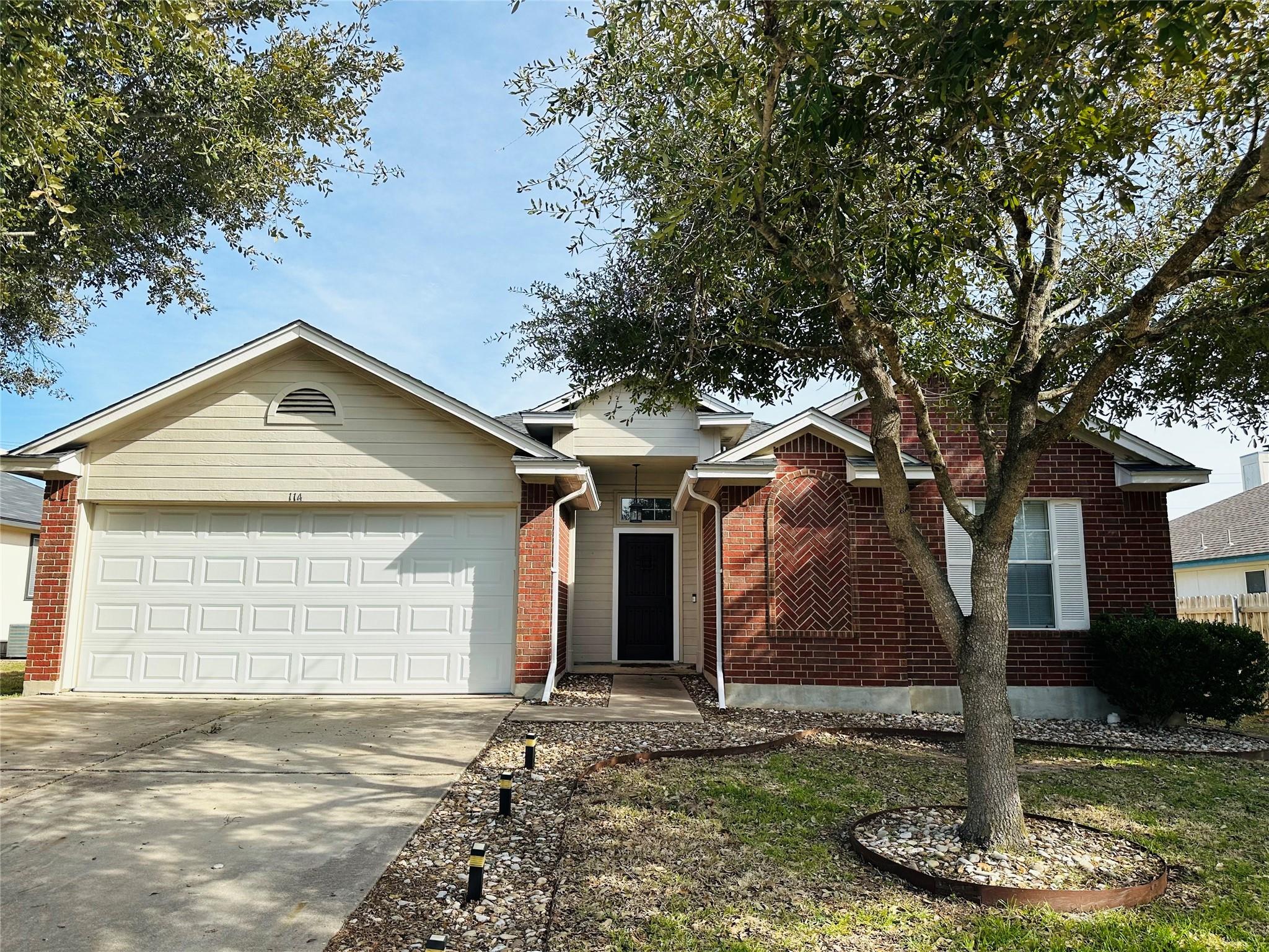 114 Dana Dr, Hutto, TX 78634