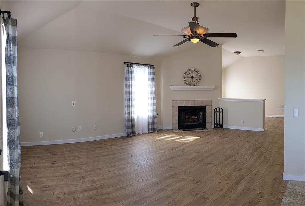 114 Dana Dr, Hutto, TX 78634