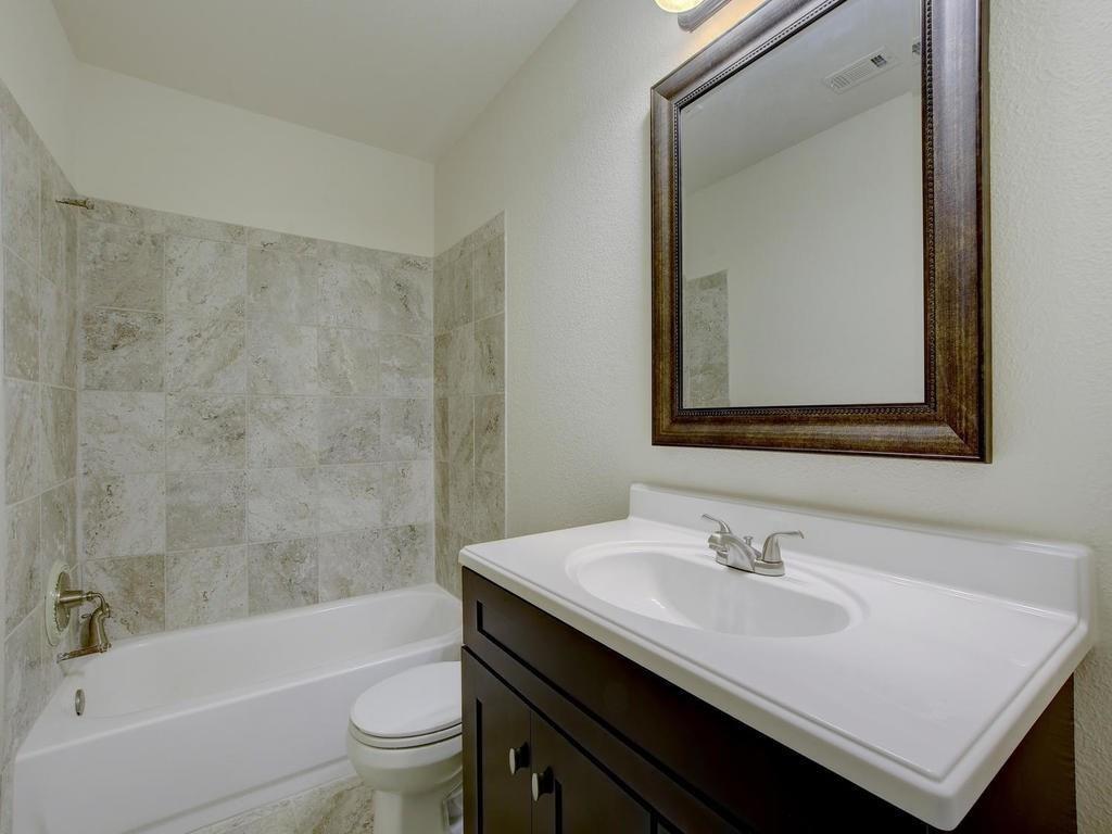 114 Dana Dr, Hutto, TX 78634