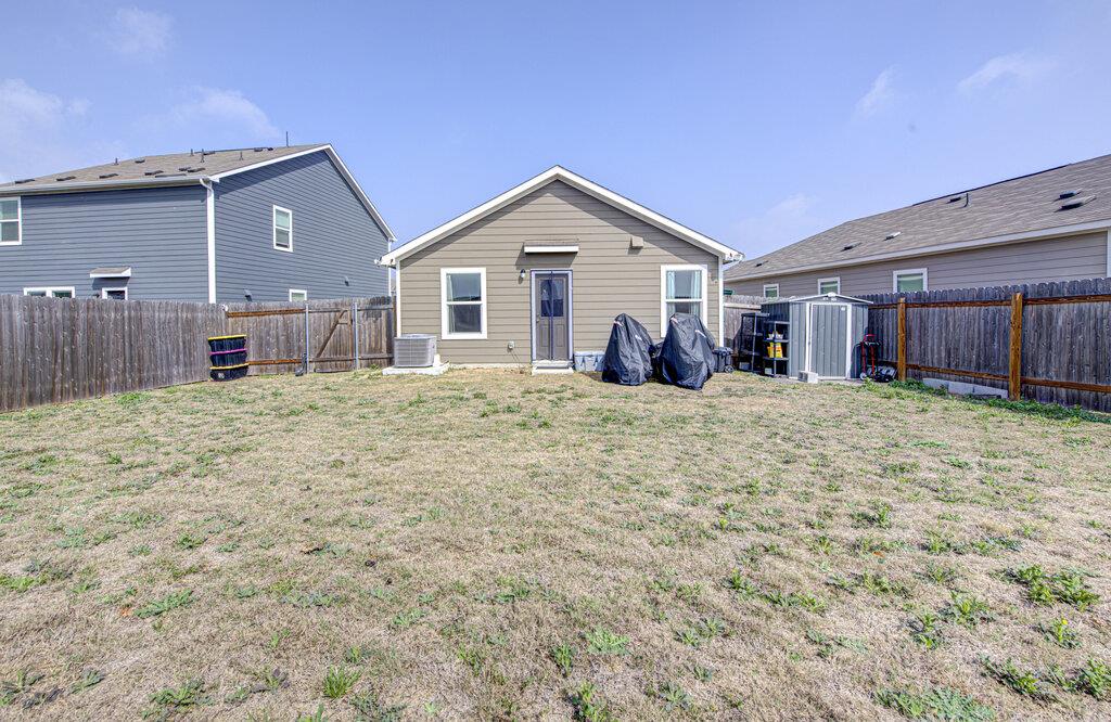 1145 Catfish Ln, Bastrop, TX 78602