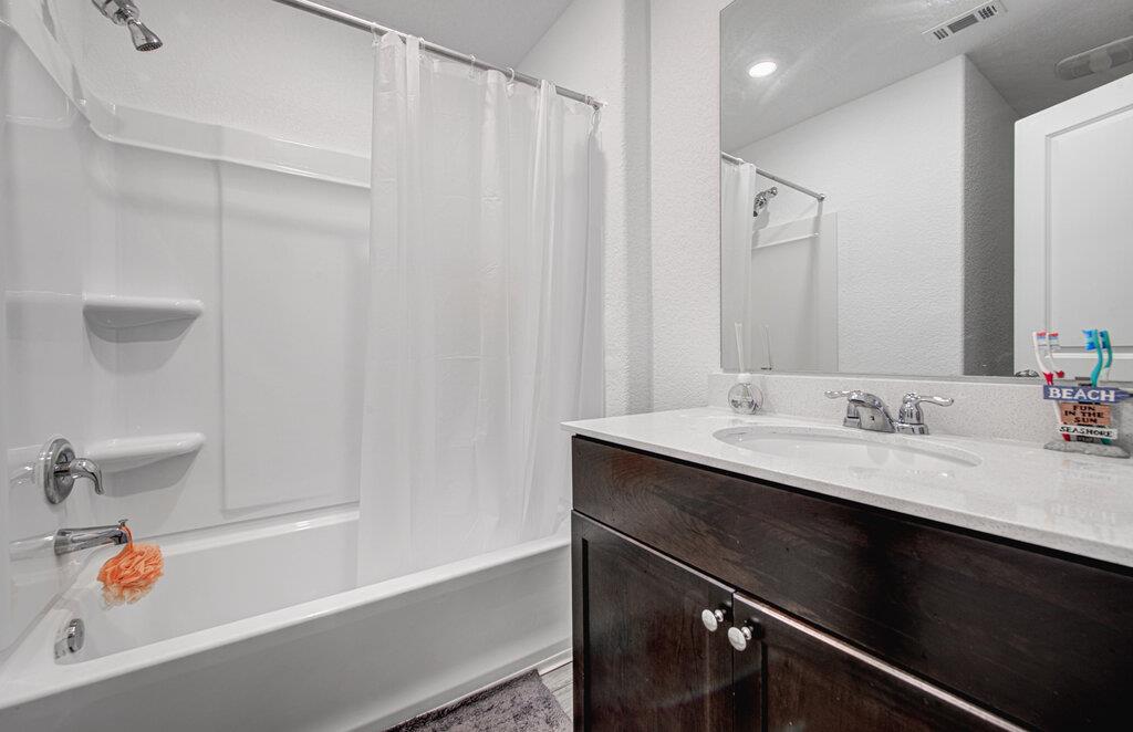 1145 Catfish Ln, Bastrop, TX 78602