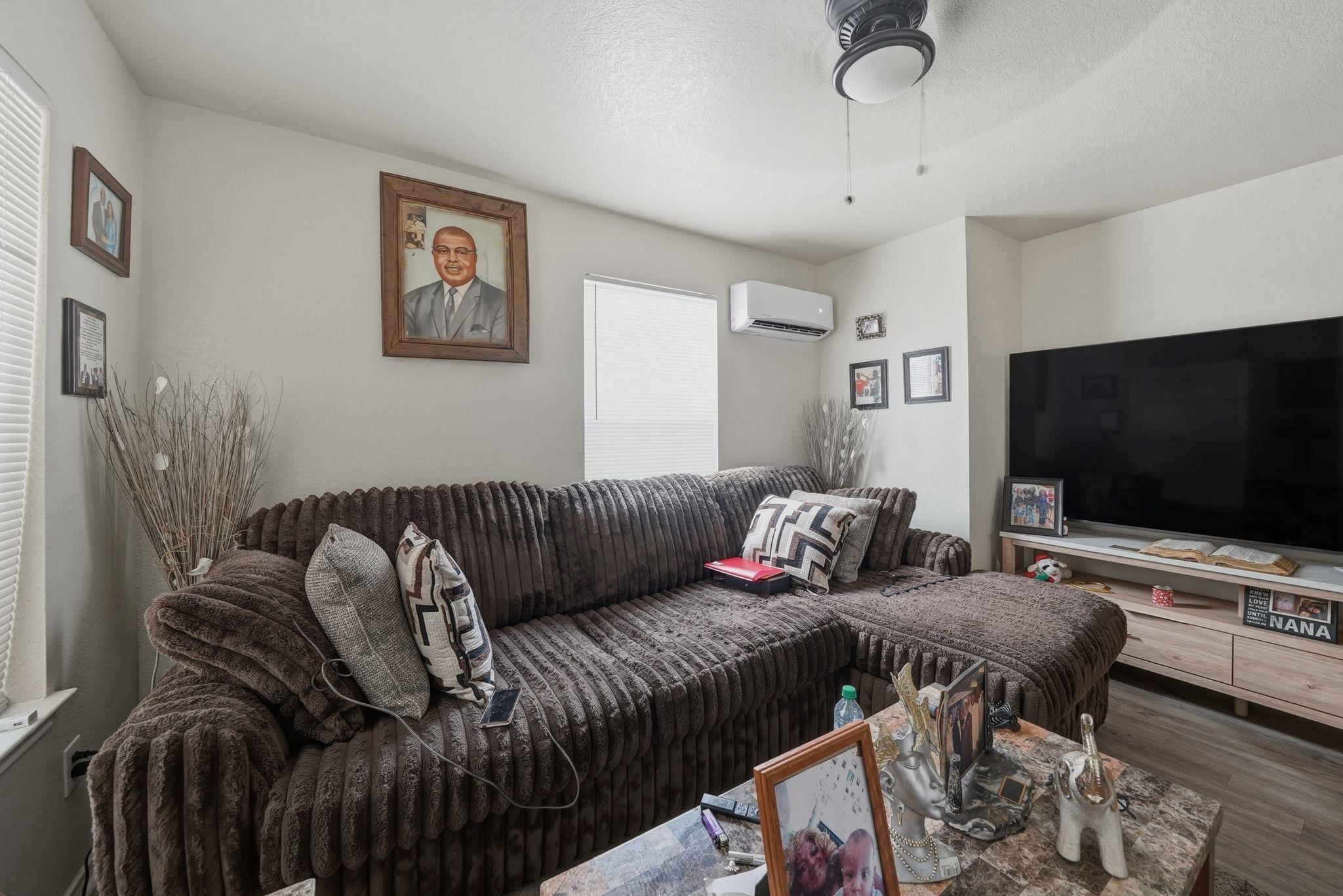 8142 Glen Mont, San Antonio, TX 78239