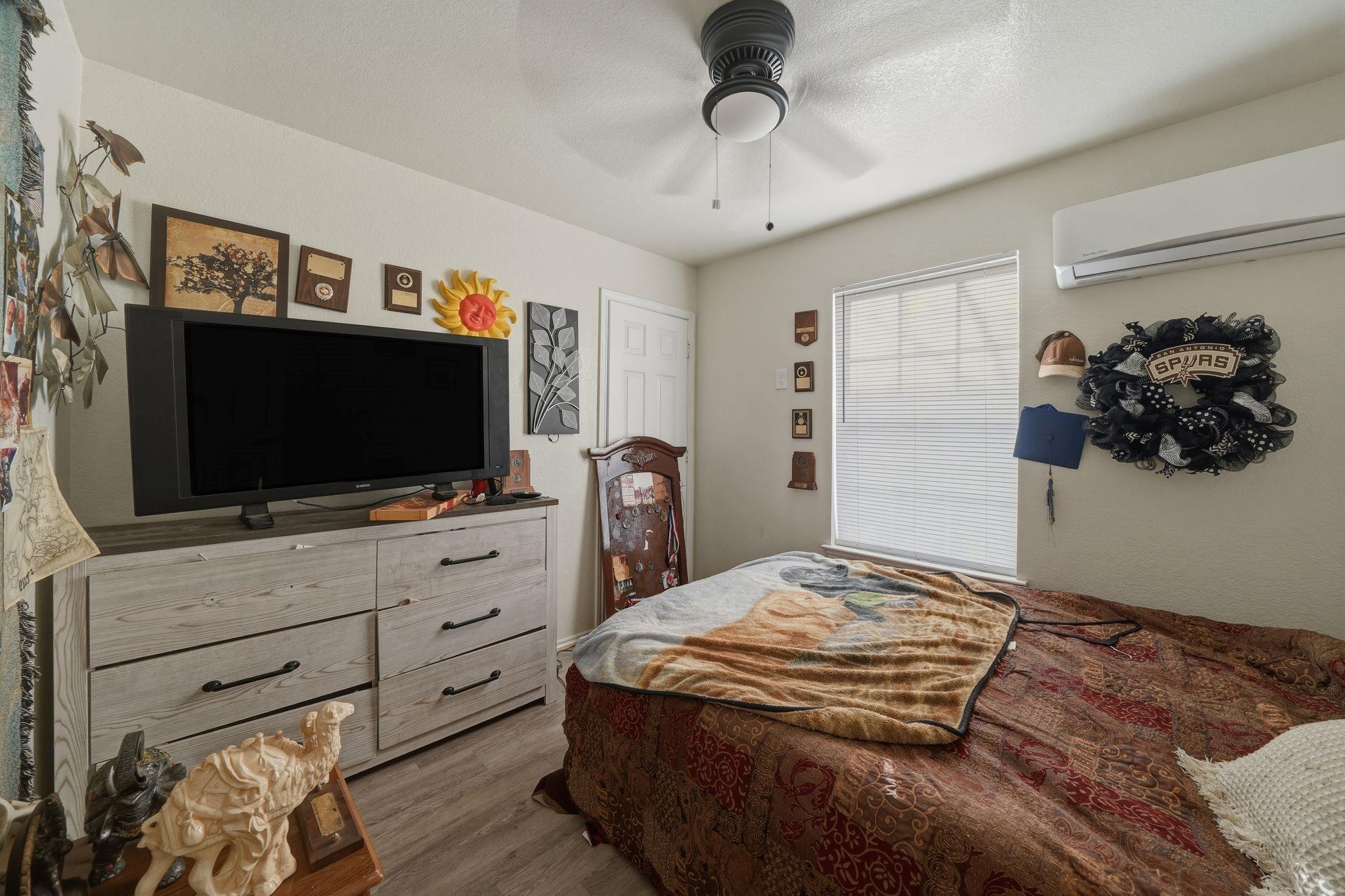 8142 Glen Mont, San Antonio, TX 78239