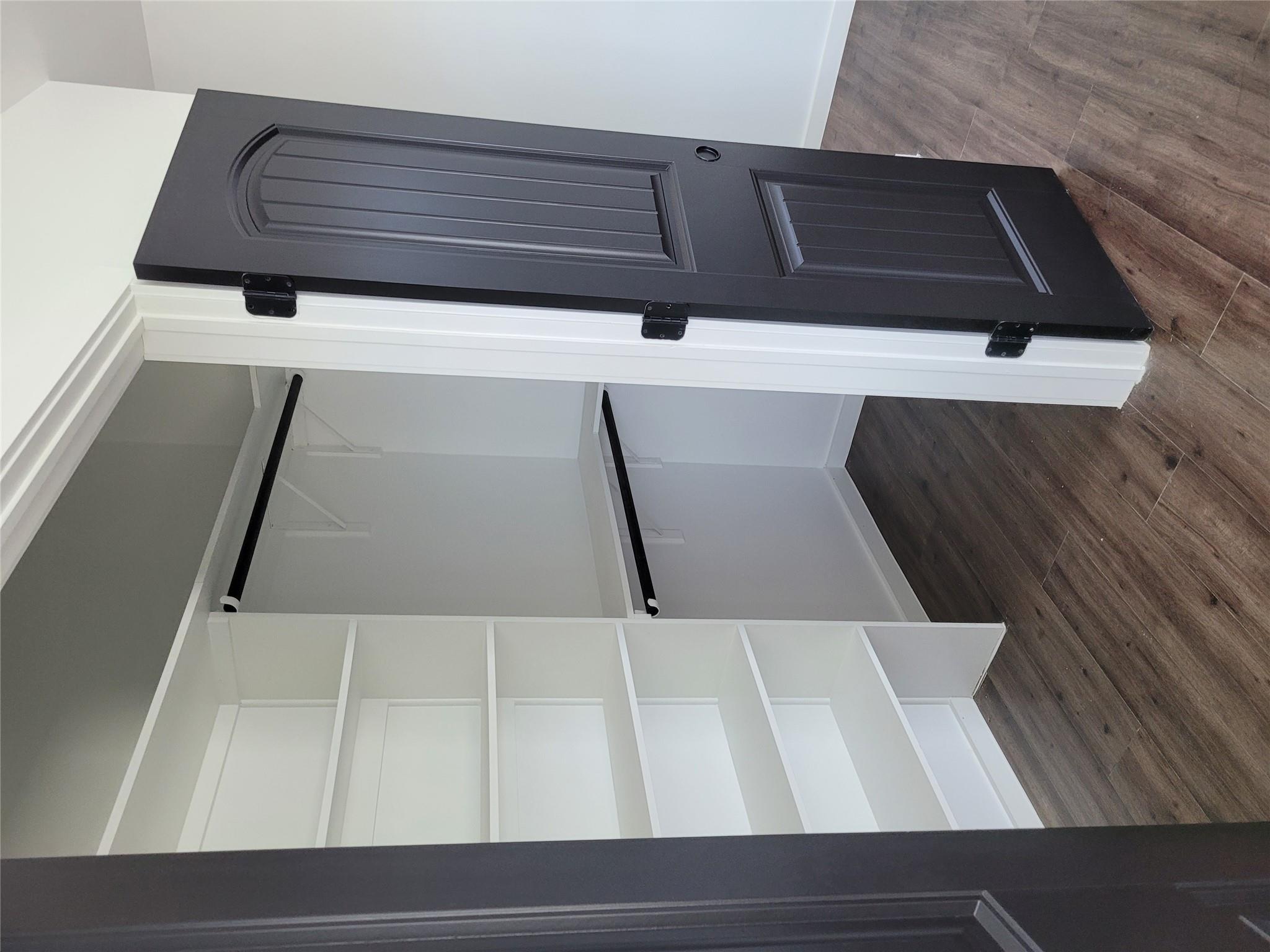 577 County Road 422 Rd, Stockdale, TX 78160