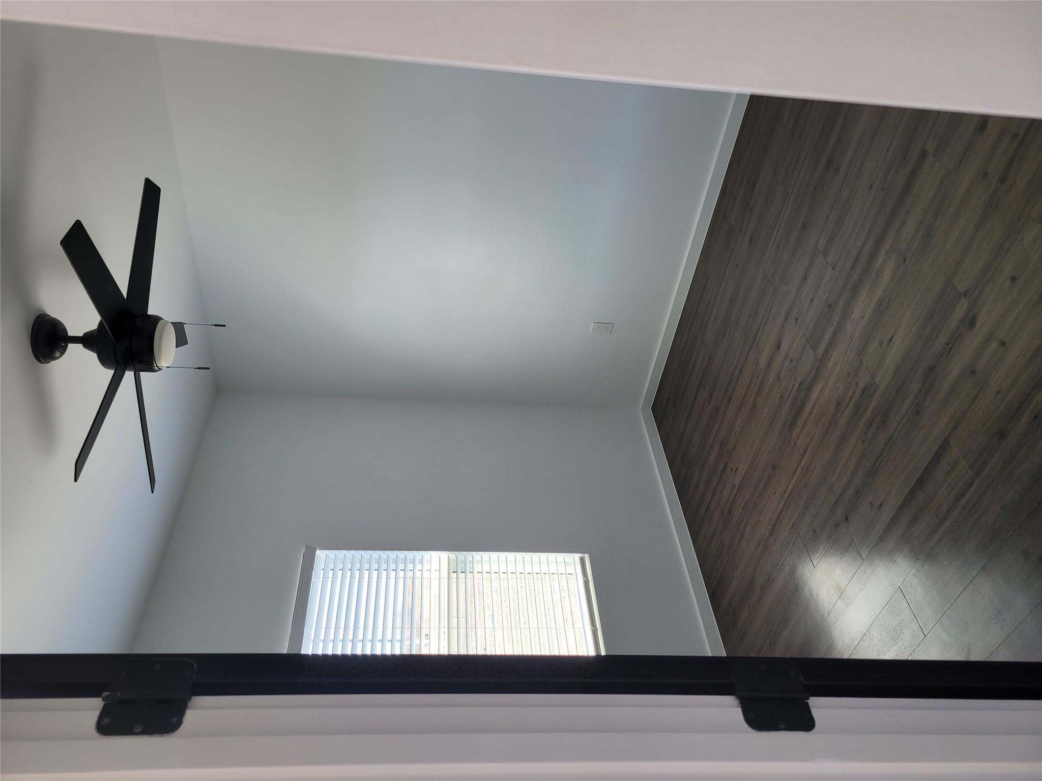 577 County Road 422 Rd, Stockdale, TX 78160