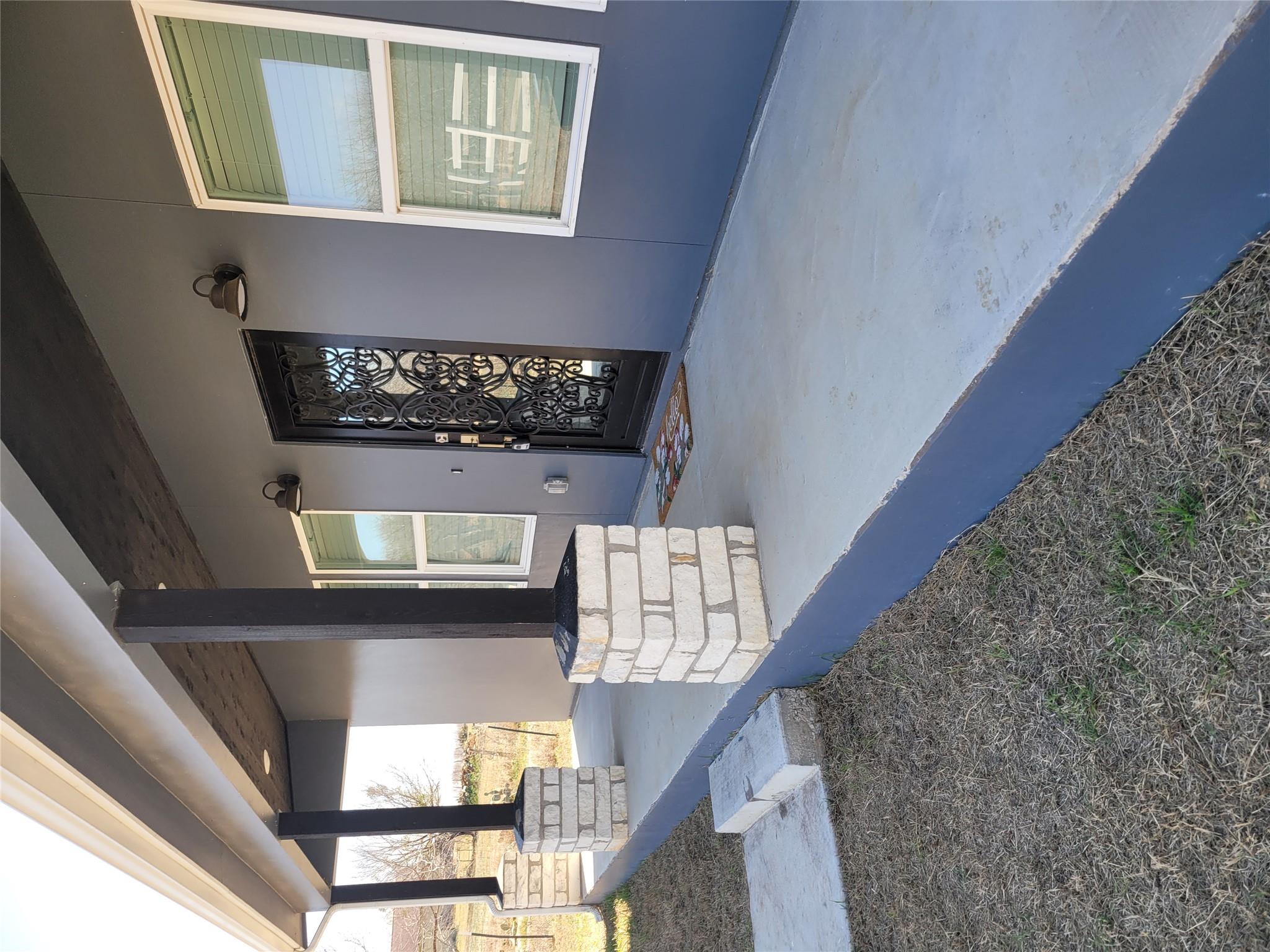 577 County Road 422 Rd, Stockdale, TX 78160